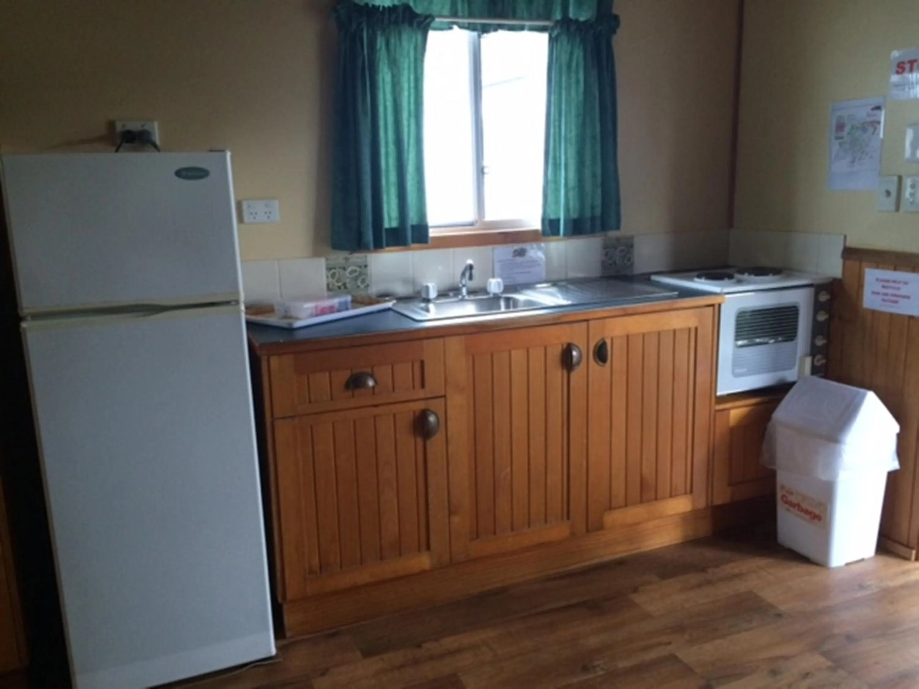 Kitchen or kitchenette in Smugglers Cove Holiday Village