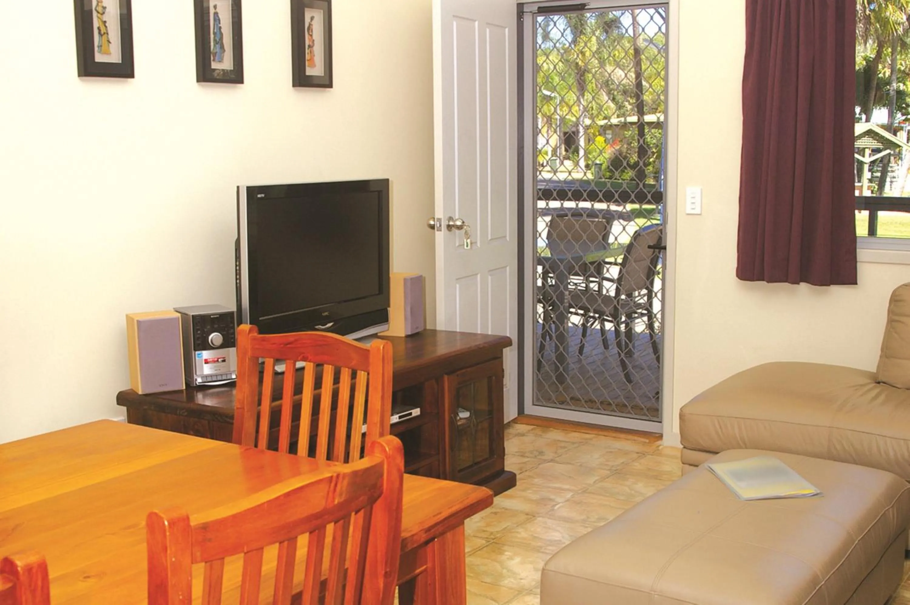 TV and multimedia in Smugglers Cove Holiday Village