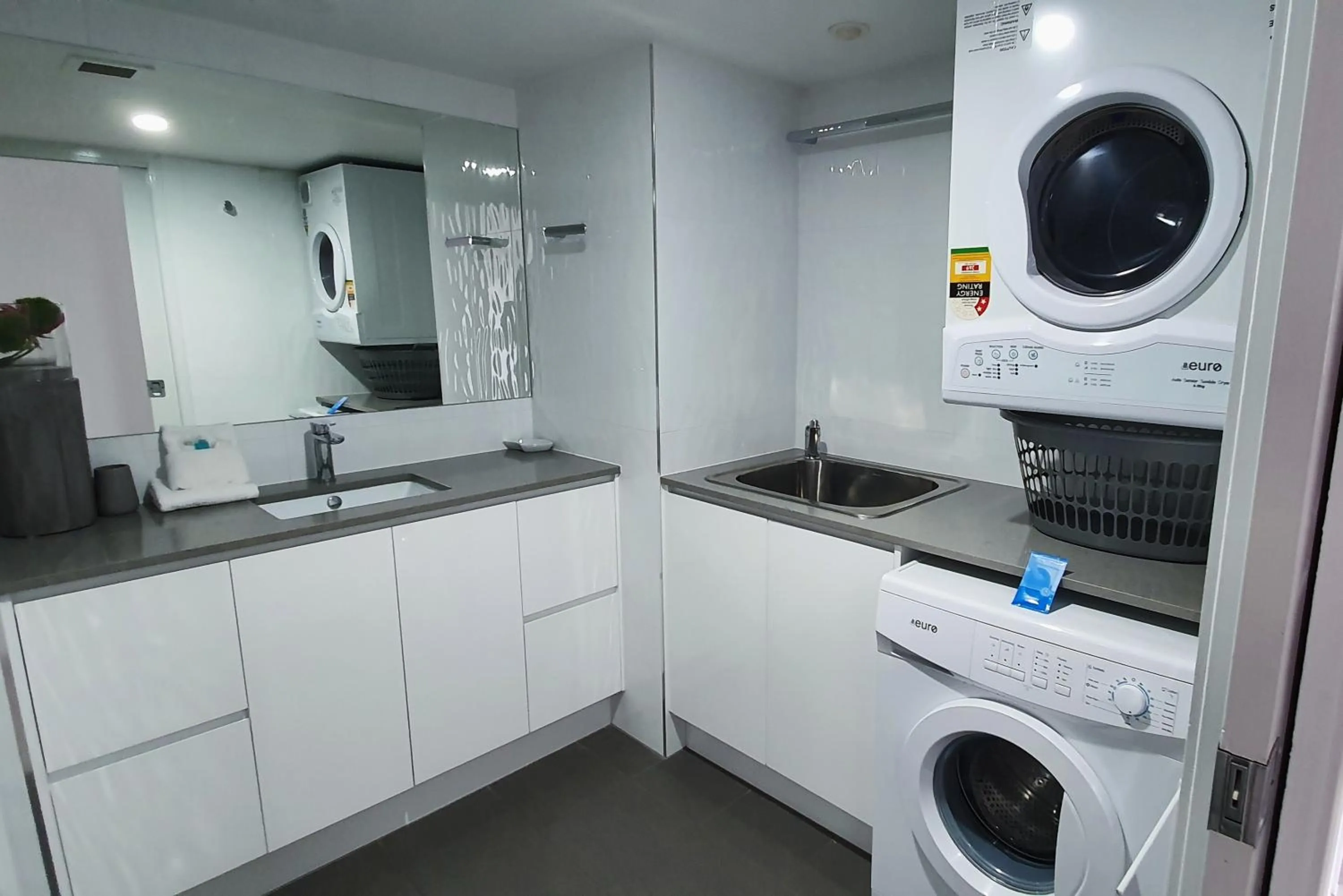 Bathroom in Surfers Chalet