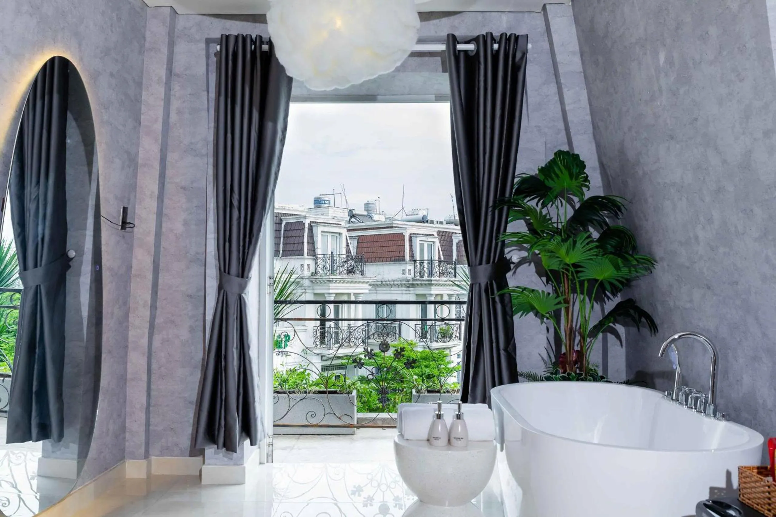 Deluxe Double Room with Balcony in Ari Boutique Hotel