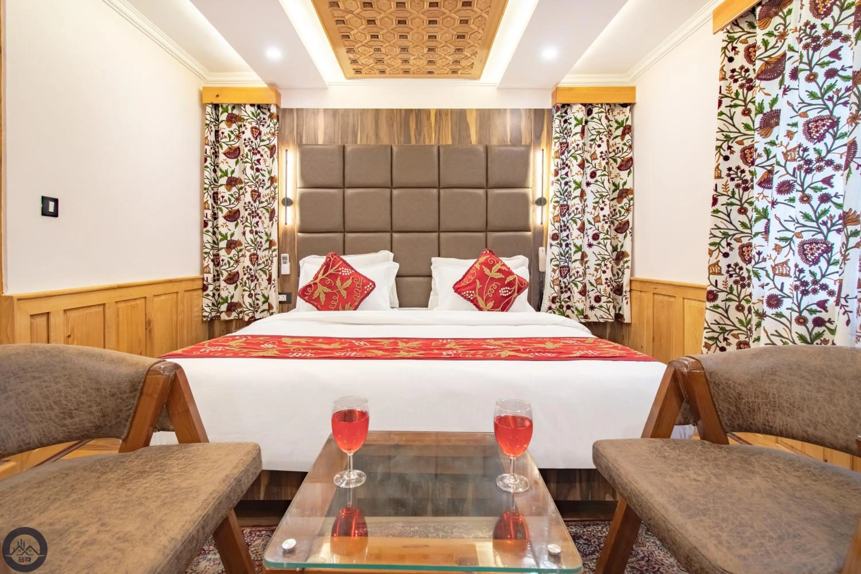 Bed in Bombay Residency