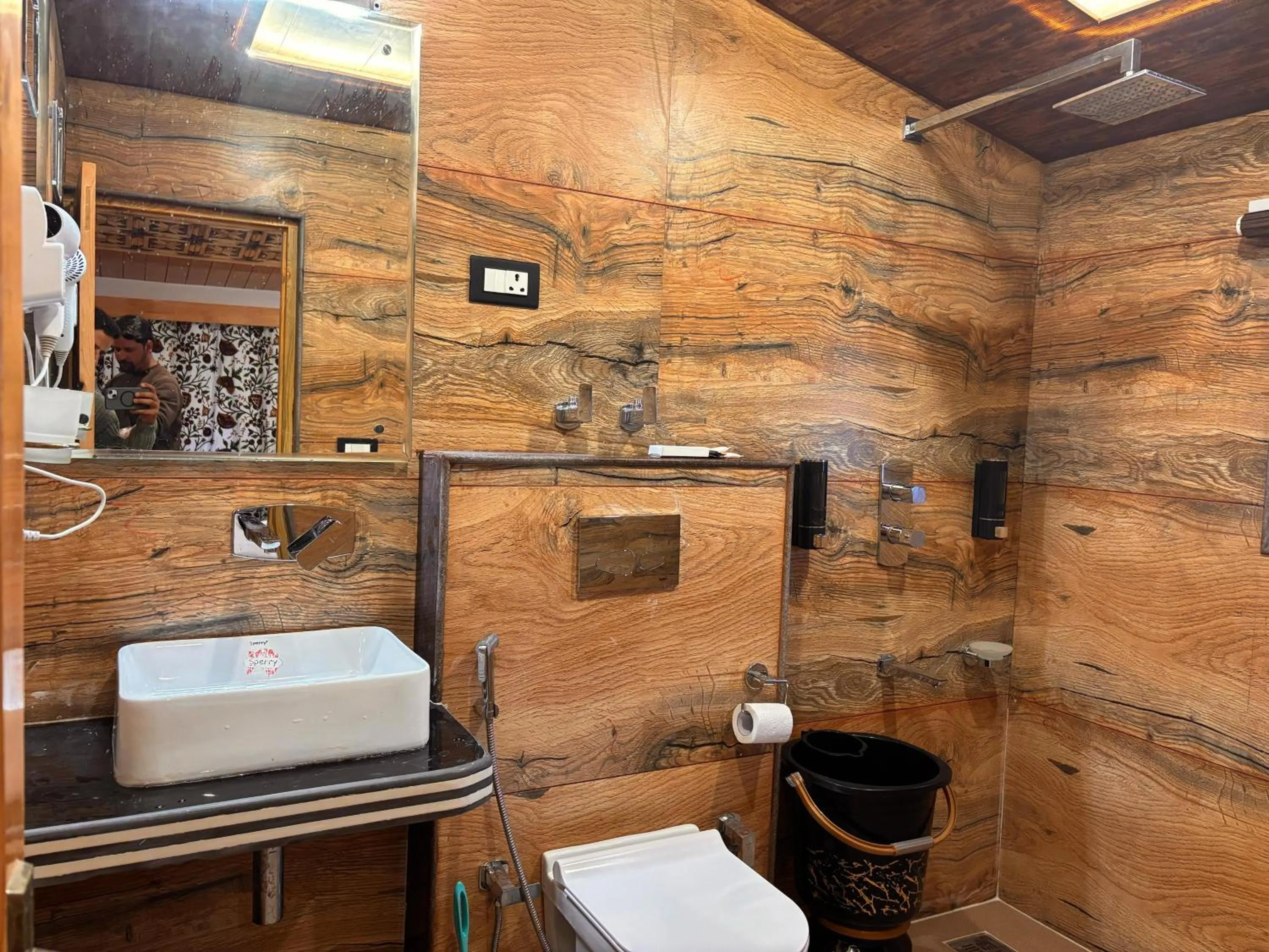 Shower in Bombay Residency