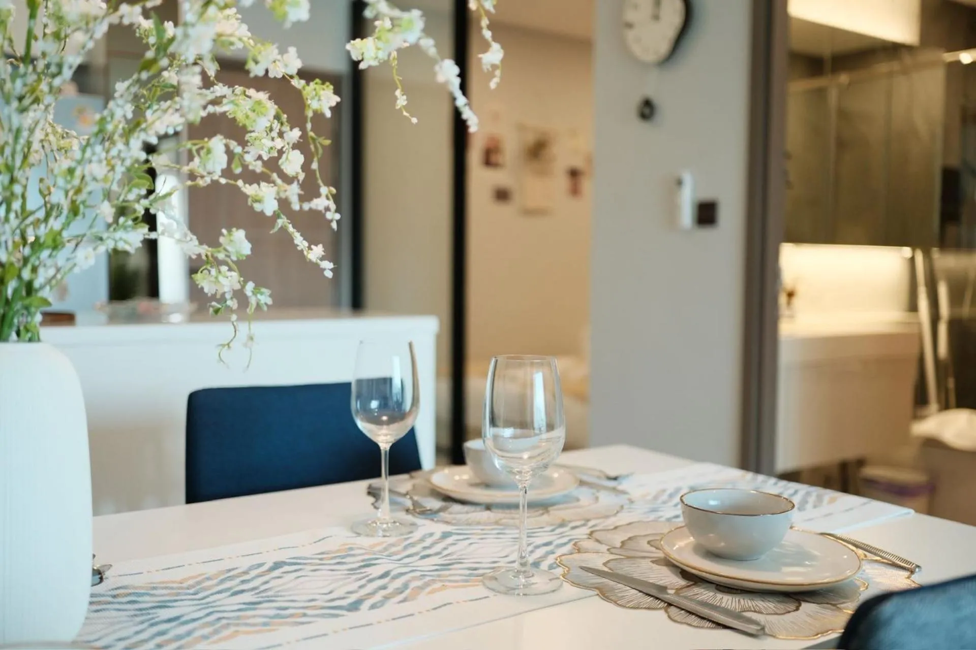 Dining area in Family Suite Nice Pool Full Facilities Self Check