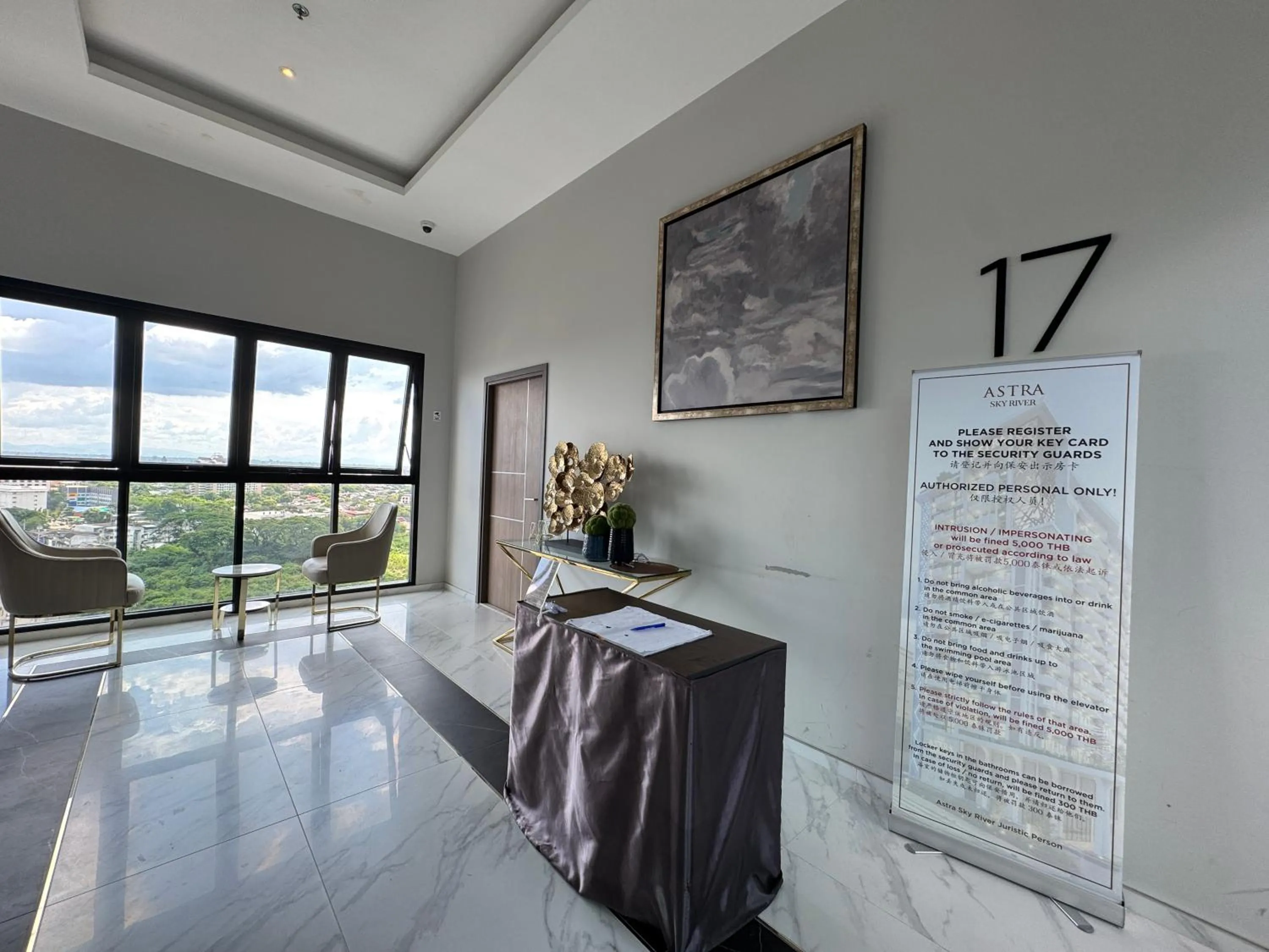 elevator in Family Suite Nice Pool Full Facilities Self Check