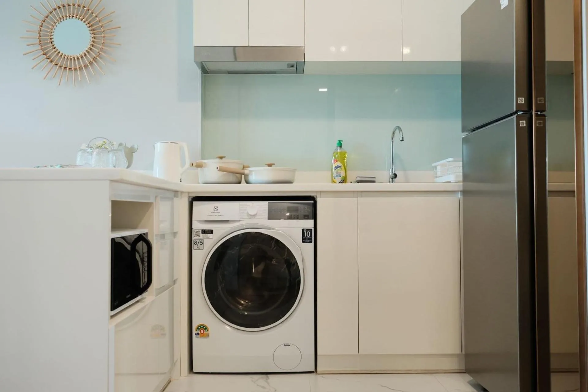 Kitchen or kitchenette in Family Suite Nice Pool Full Facilities Self Check