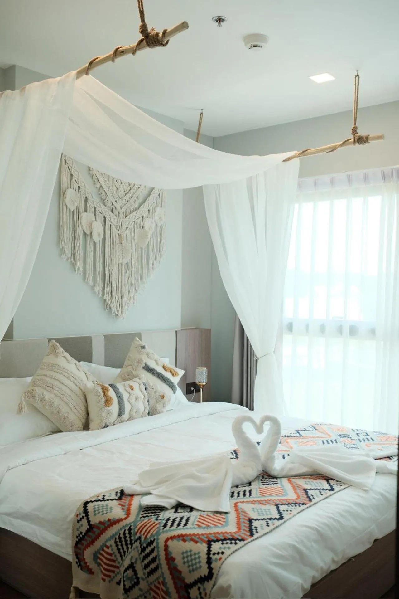 Bedroom, Bed in Family Suite Nice Pool Full Facilities Self Check