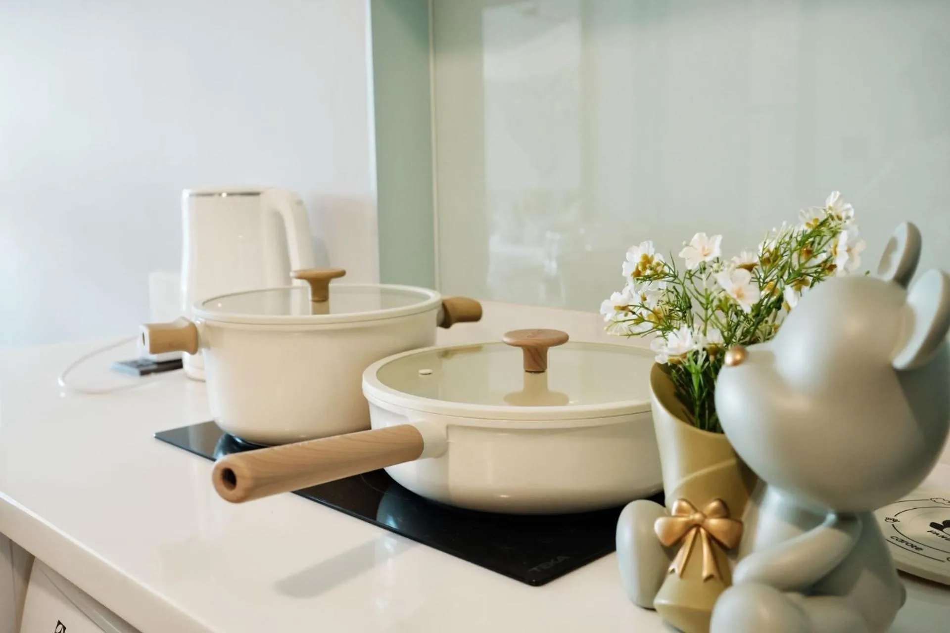 Kitchen or kitchenette in Family Suite Nice Pool Full Facilities Self Check