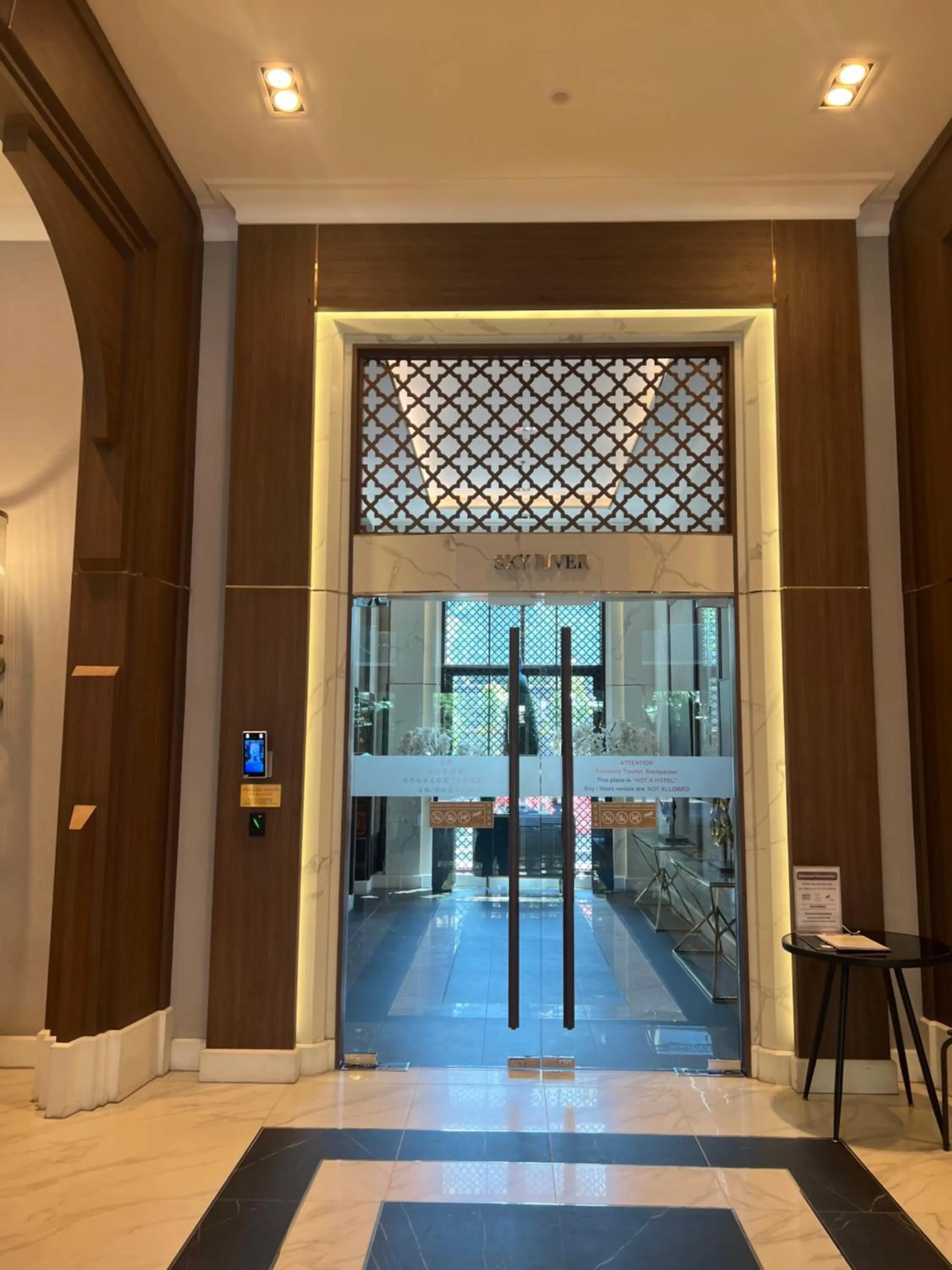 Lobby or reception in Family Suite Nice Pool Full Facilities Self Check