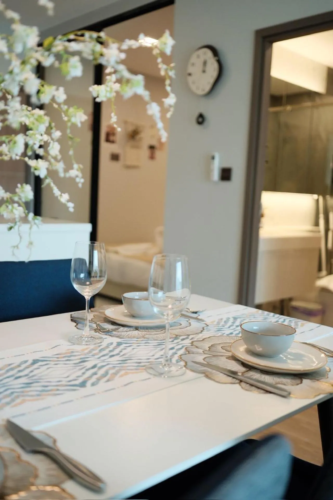 Dining area in Family Suite Nice Pool Full Facilities Self Check