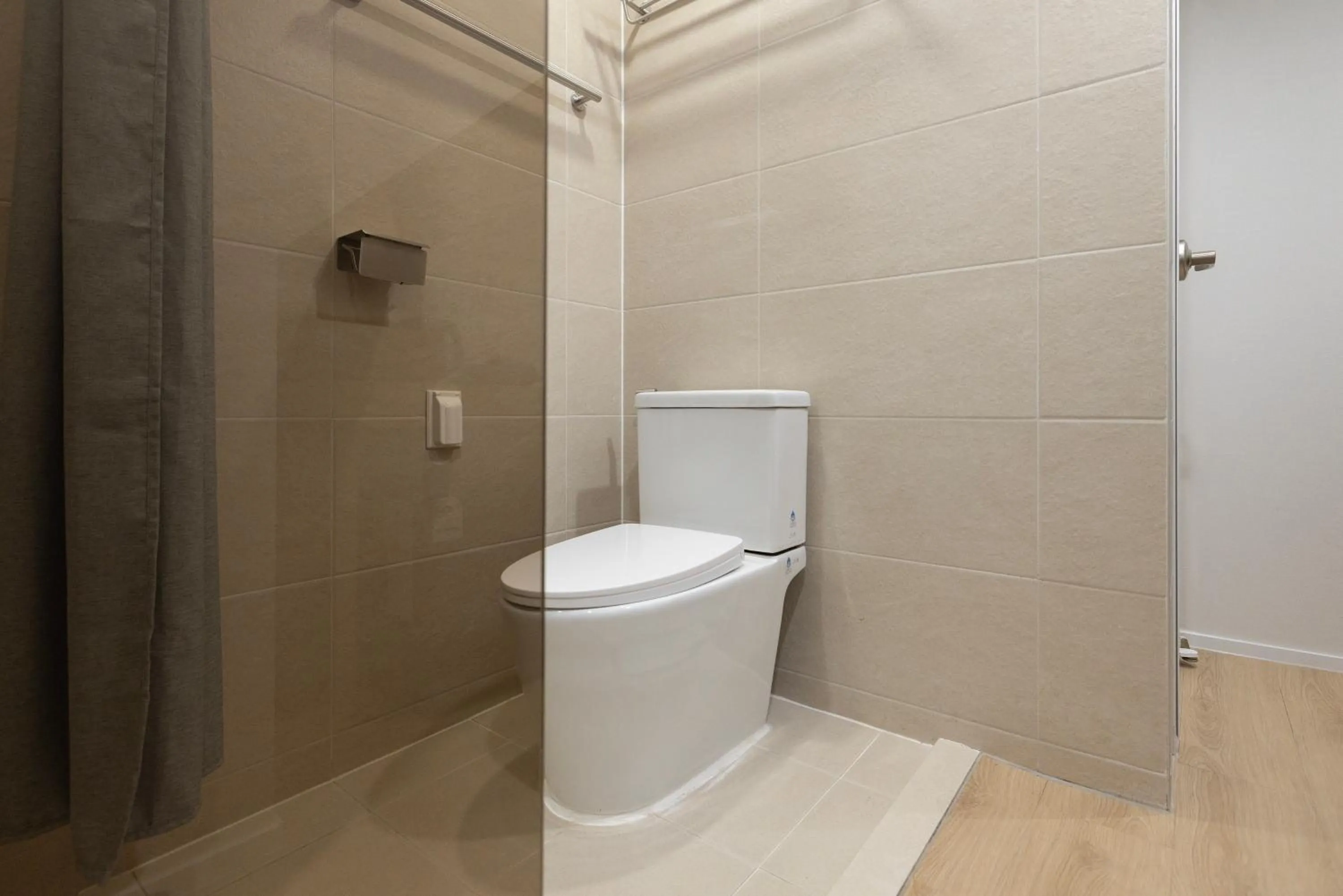 Toilet in From H US Hotel with Aank Seoul Gangseo Hwagok