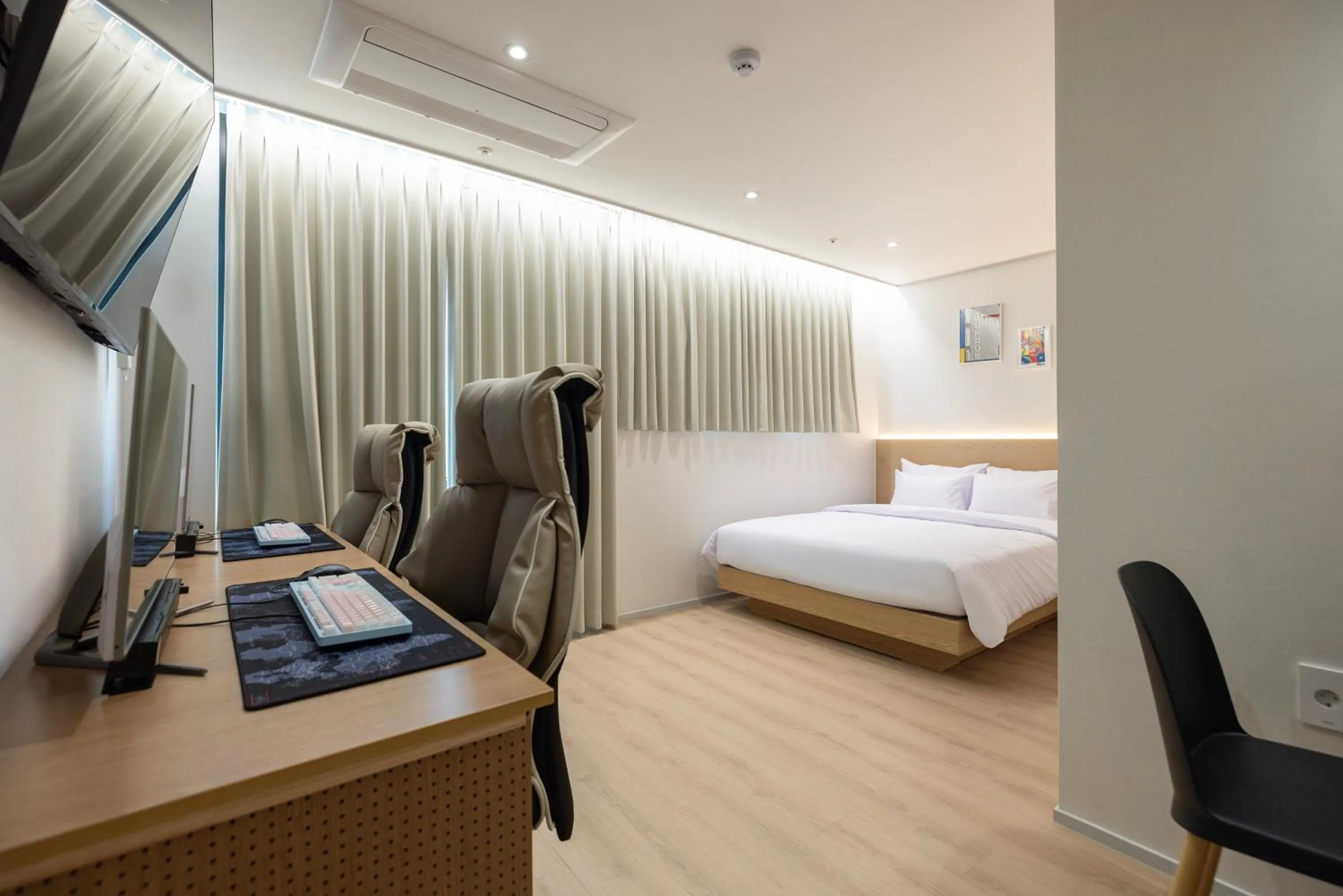 Photo of the whole room, Bed in From H US Hotel with Aank Seoul Gangseo Hwagok