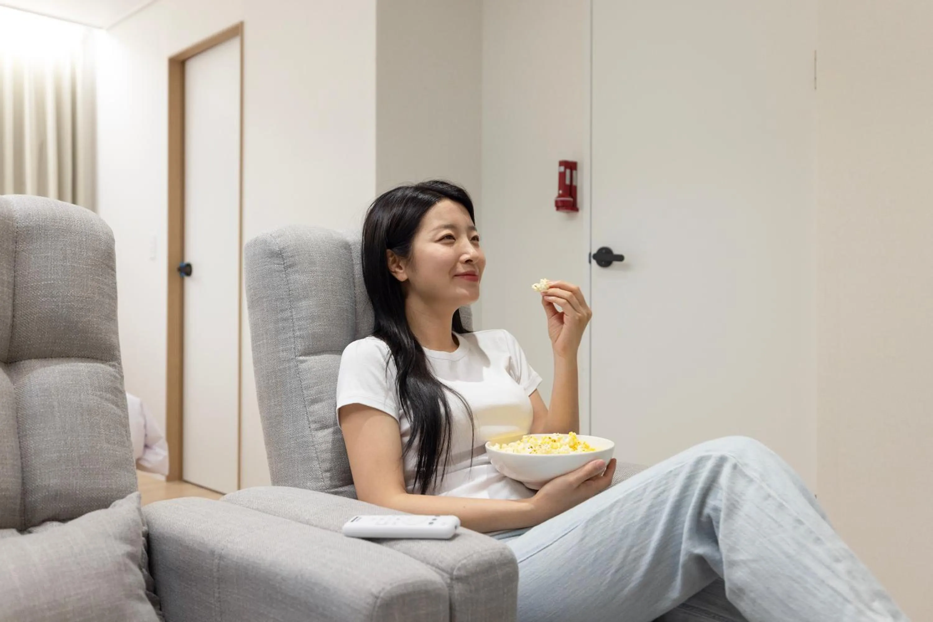 TV and multimedia in From H US Hotel with Aank Seoul Gangseo Hwagok