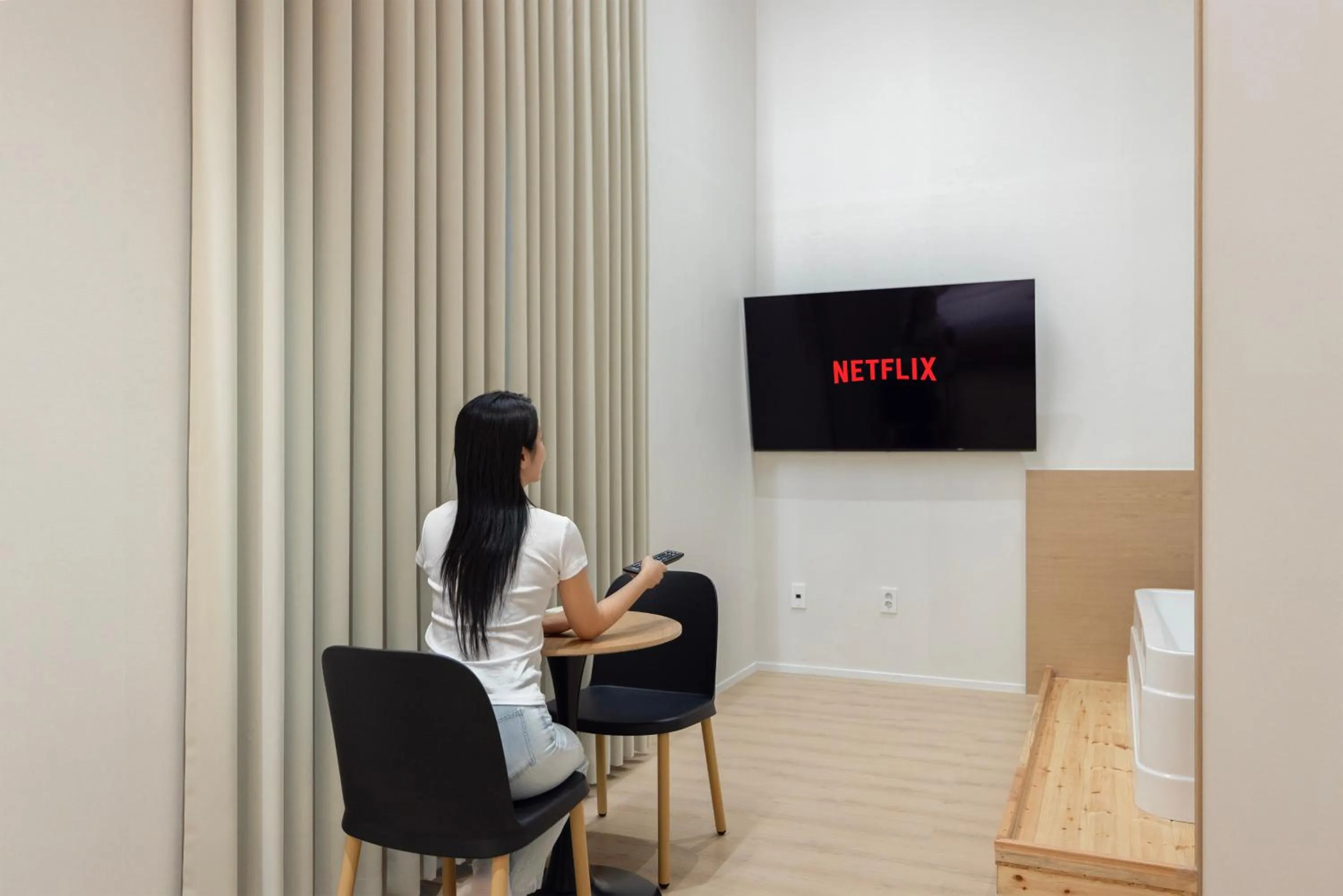 TV and multimedia in From H US Hotel with Aank Seoul Gangseo Hwagok