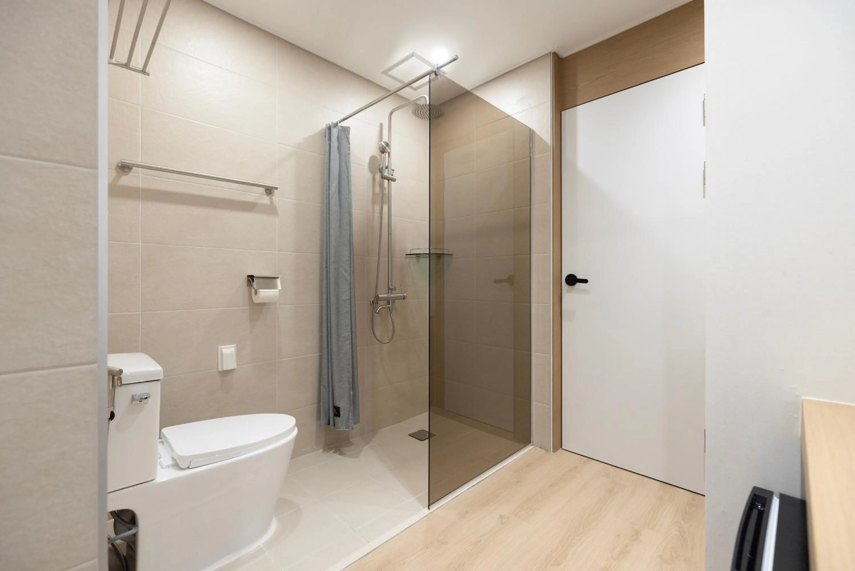 Toilet in From H US Hotel with Aank Seoul Gangseo Hwagok