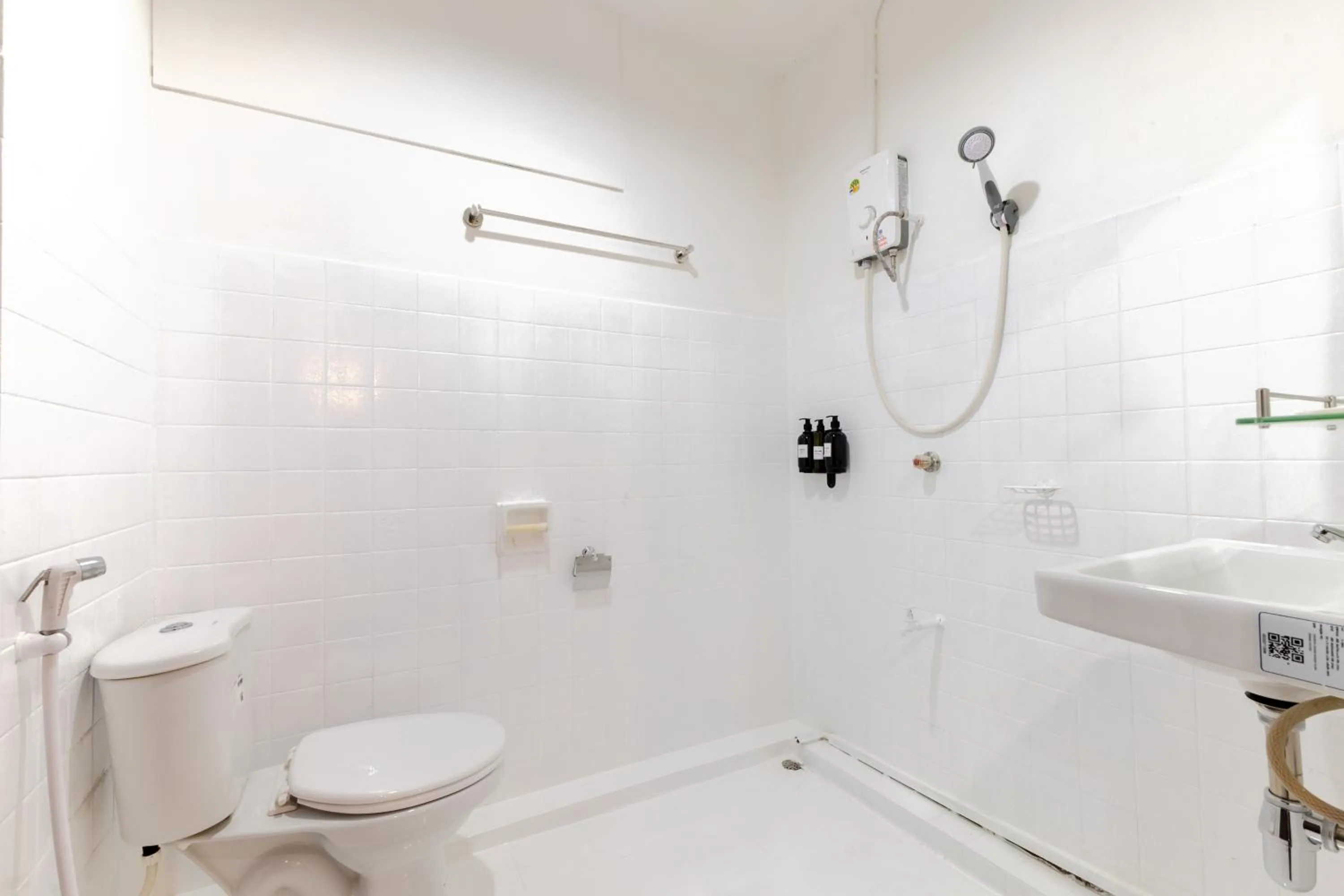 Toilet in Calmly Stay Ratchada