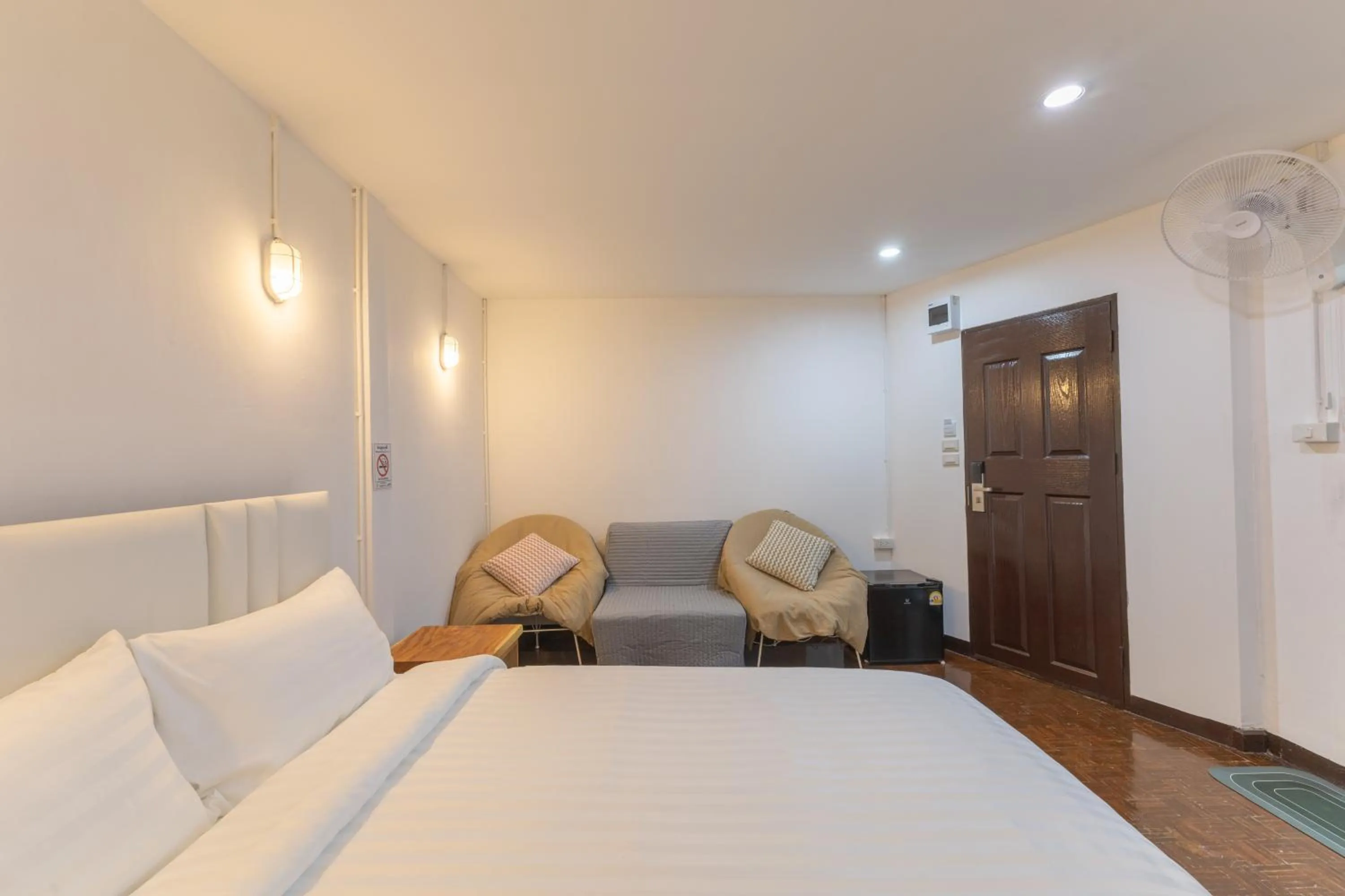 Bed in Calmly Stay Ratchada