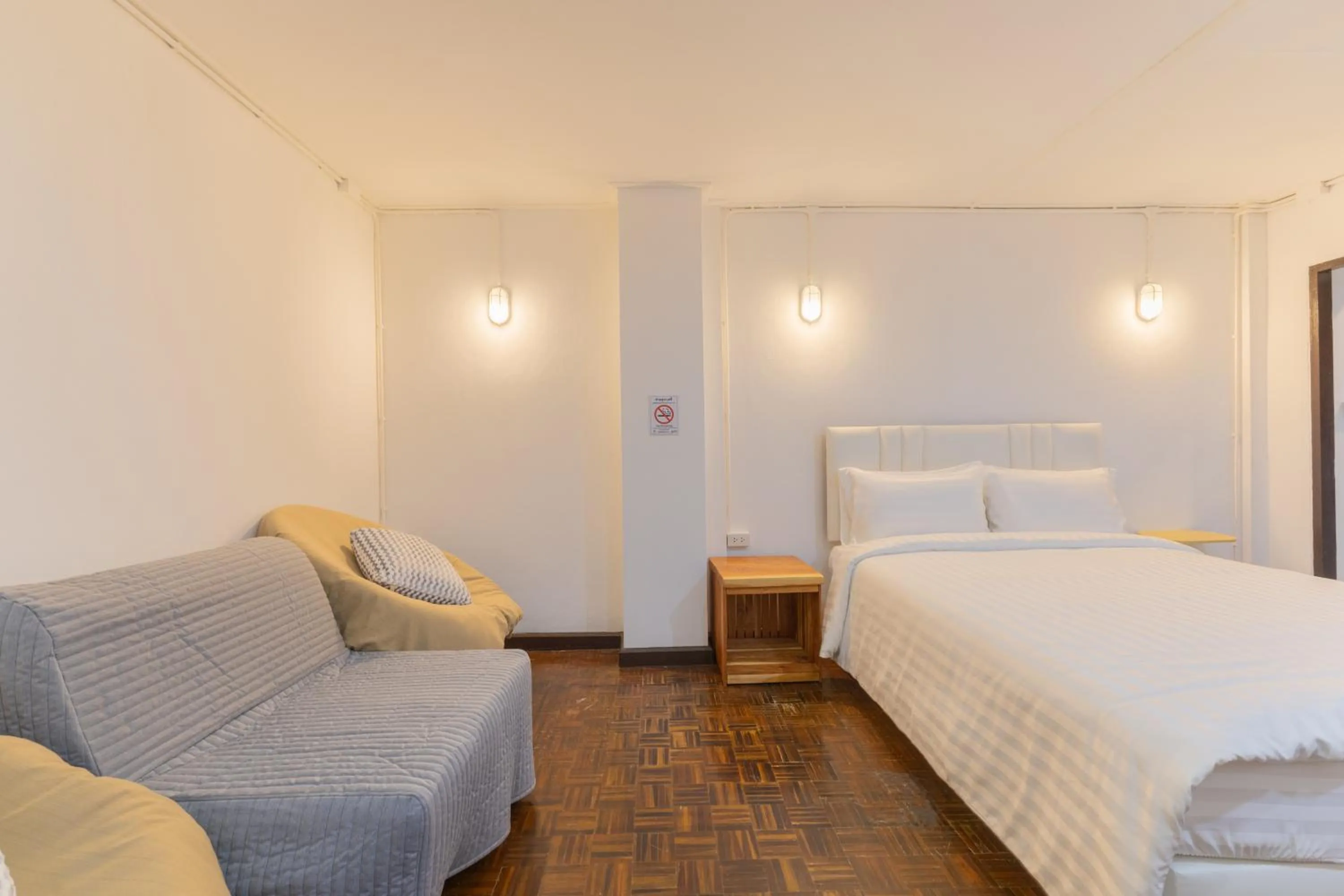 Bed in Calmly Stay Ratchada