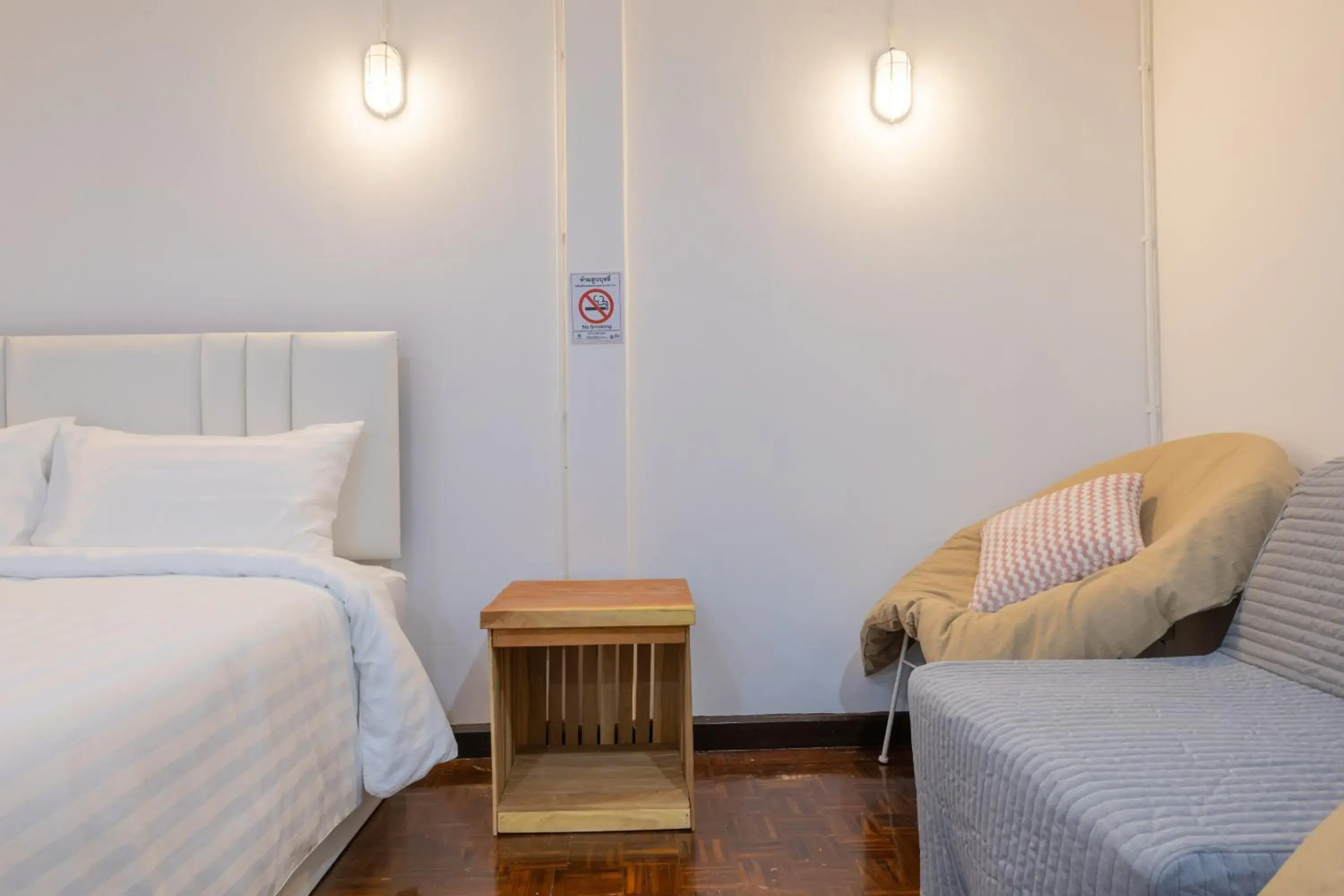 Superior Double Room - No Window in Calmly Stay Ratchada Superior Double Room - No Window in Calmly Stay Ratchada