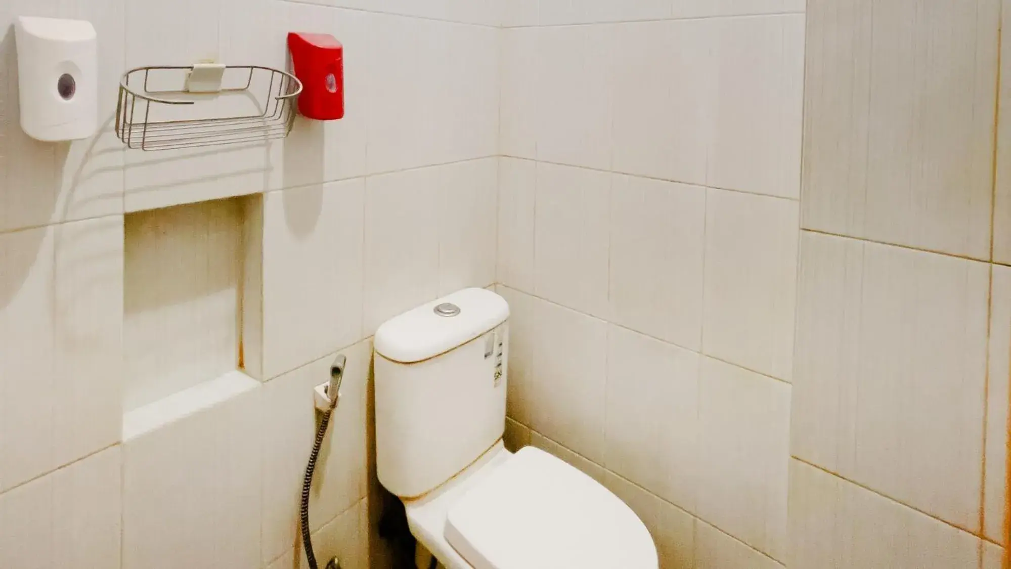 Toilet in NamRoom at Tomang Toilet in NamRoom at Tomang