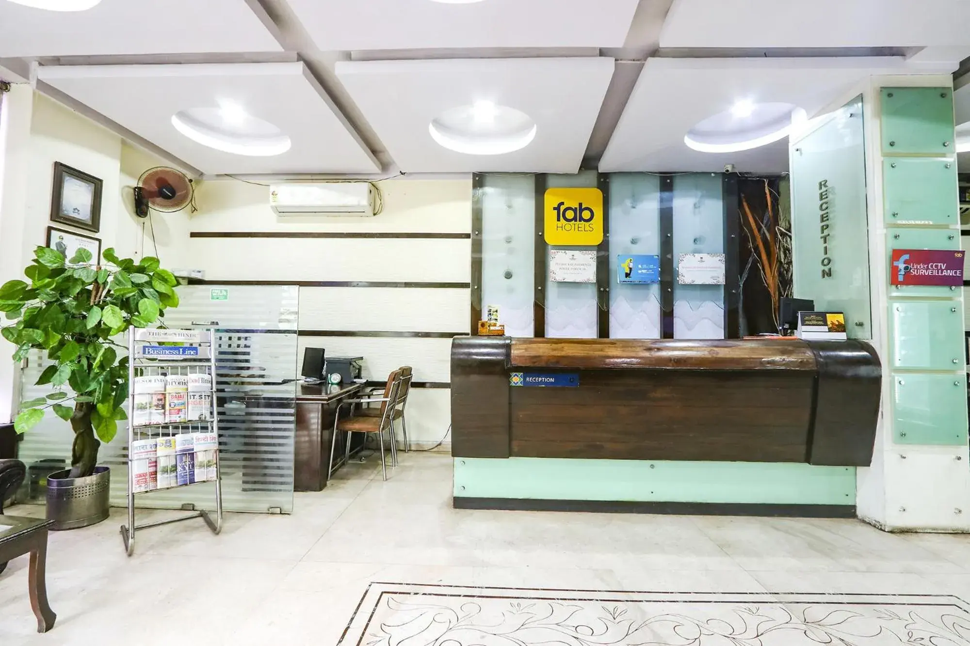 Lobby or reception in FabHotel Royal Residency II - Nr Lakdikapul Metro Station Lobby or reception in FabHotel Royal Residency II - Nr Lakdikapul Metro Station