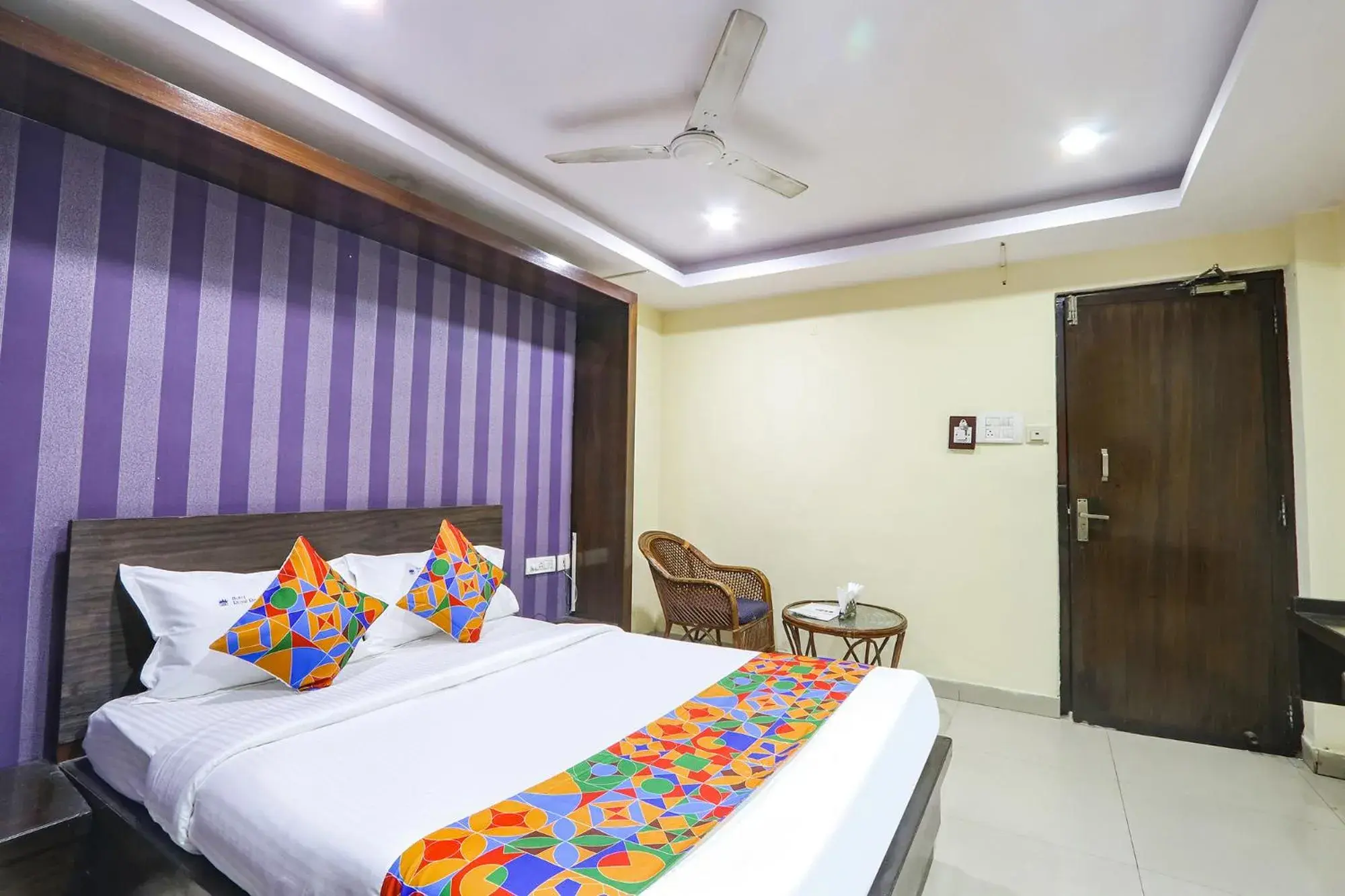 Deluxe Double Room - single occupancy in FabHotel Royal Residency II - Nr Lakdikapul Metro Station Deluxe Double Room - single occupancy in FabHotel Royal Residency II - Nr Lakdikapul Metro Station