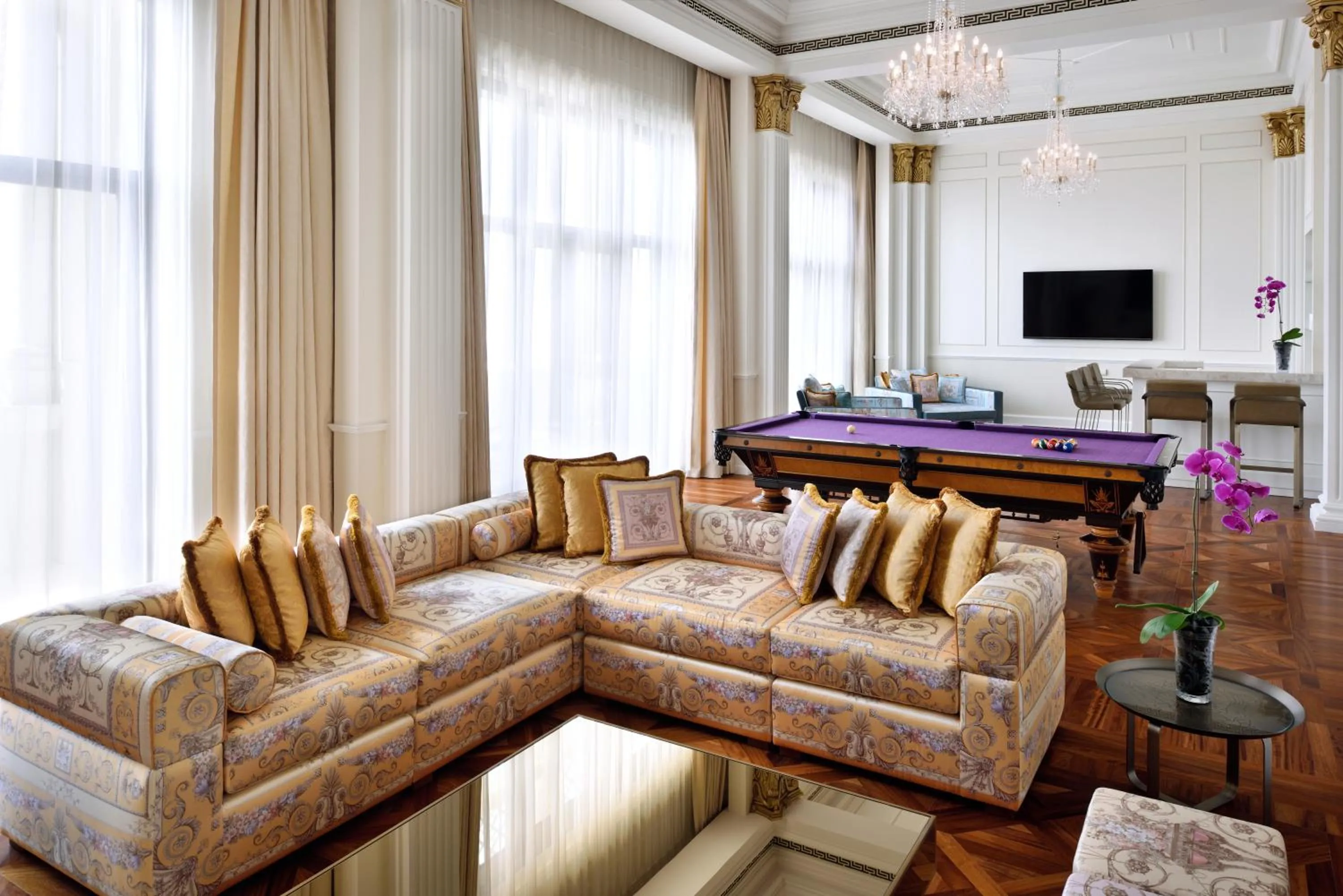Living room in Palazzo Versace Dubai