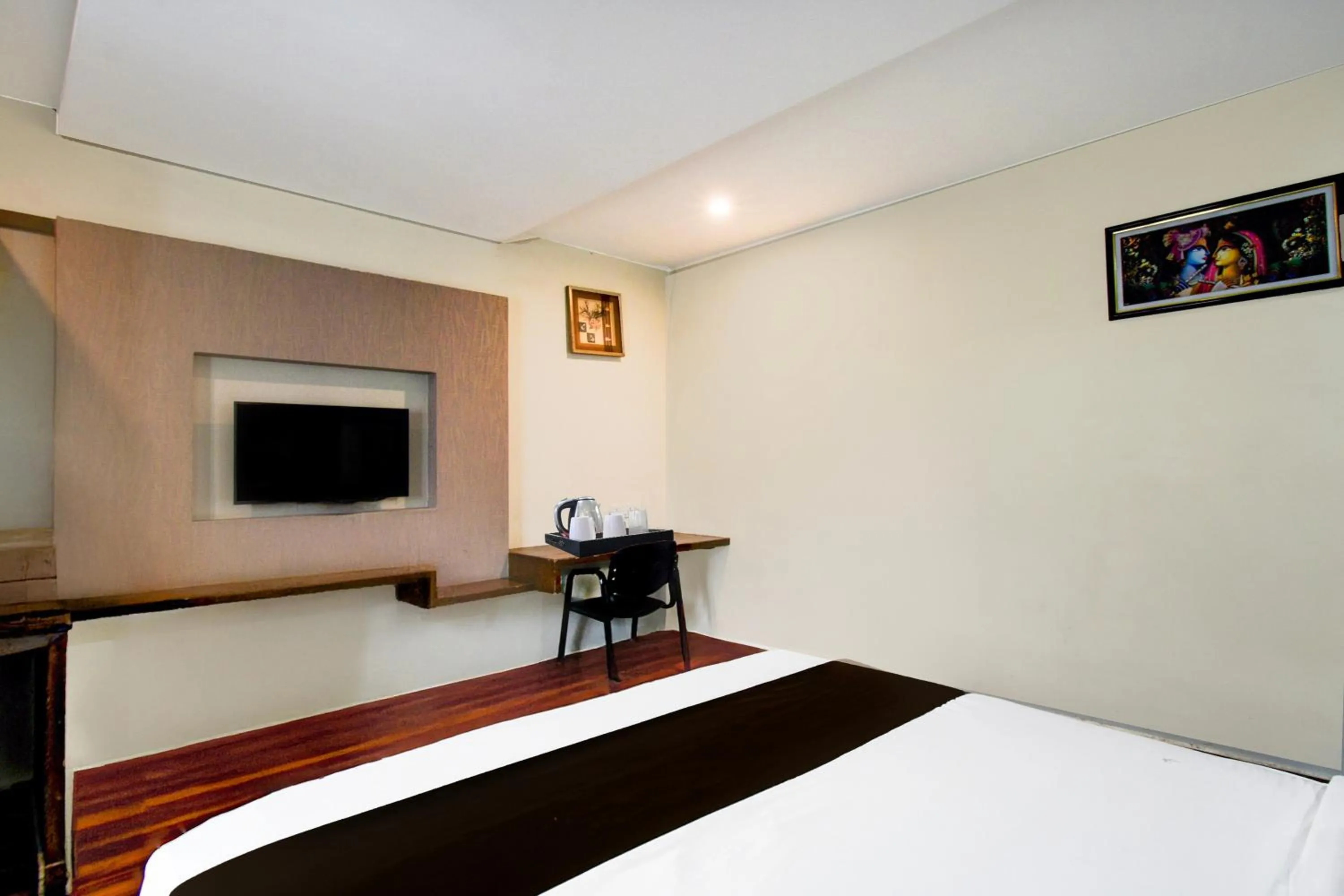 Bedroom in Townhouse Kothapet Formerly Surabhi Elite