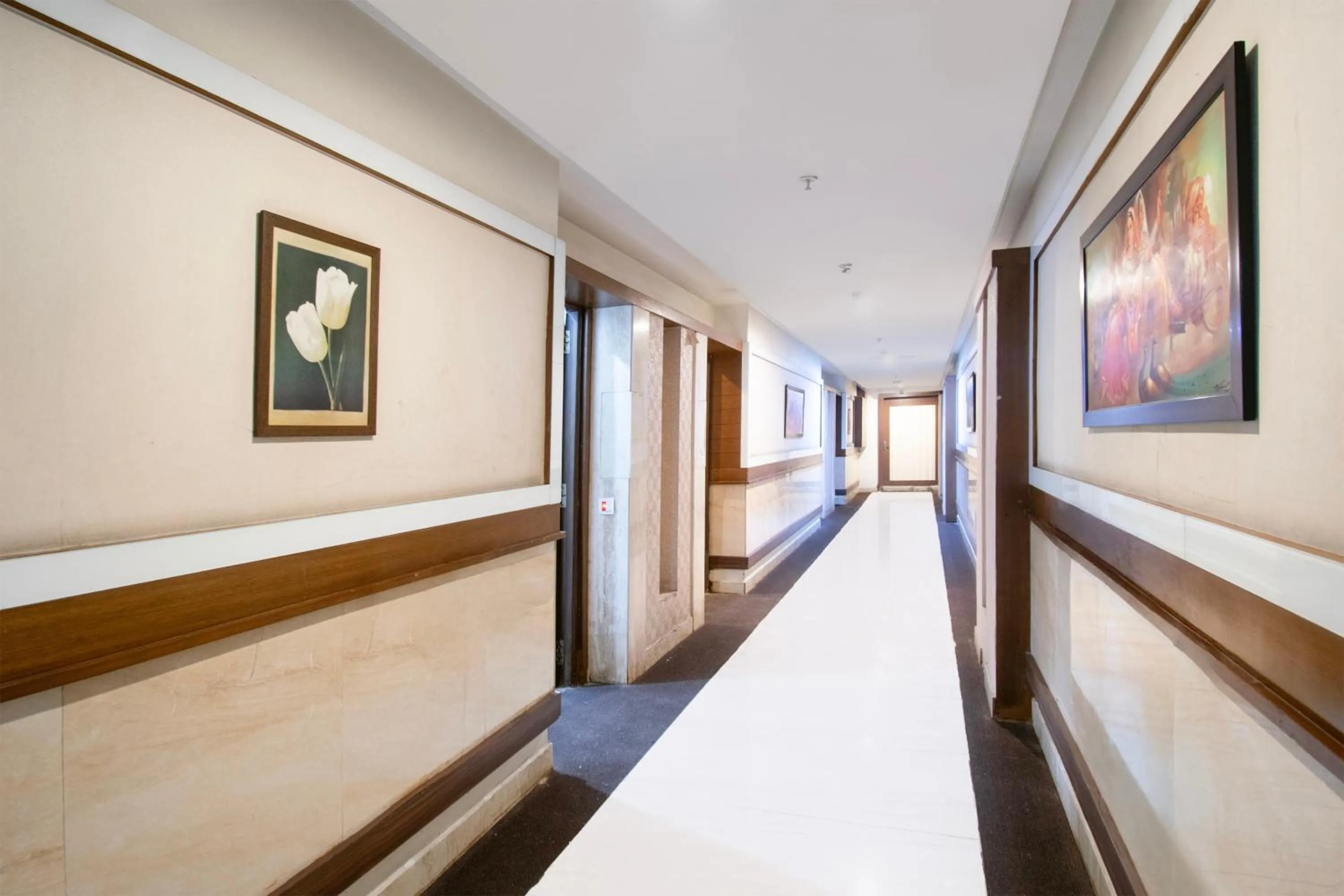 Lobby or reception in Super Townhouse Kothapet Formerly Surabhi Elite