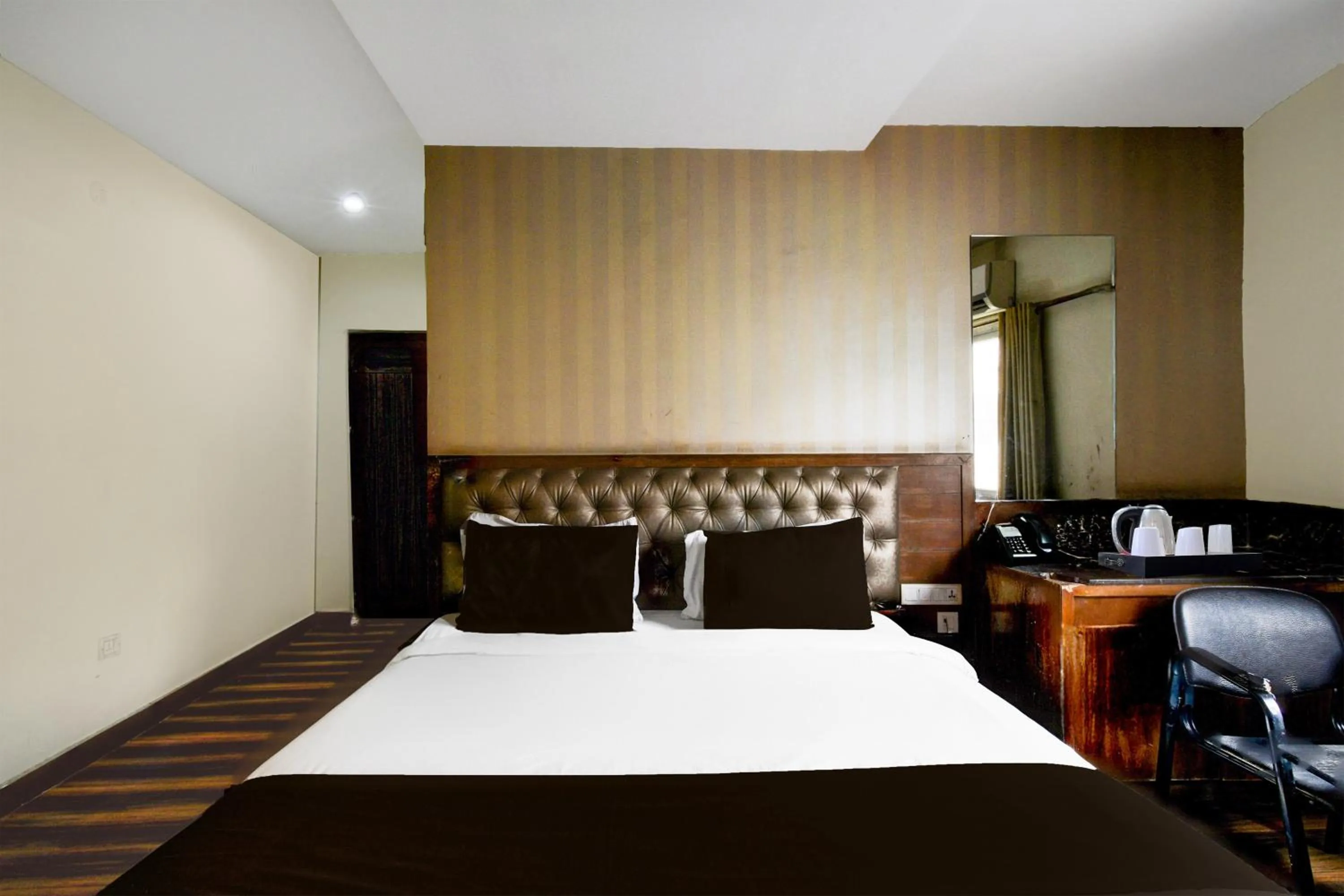 Bedroom in Townhouse Kothapet Formerly Surabhi Elite