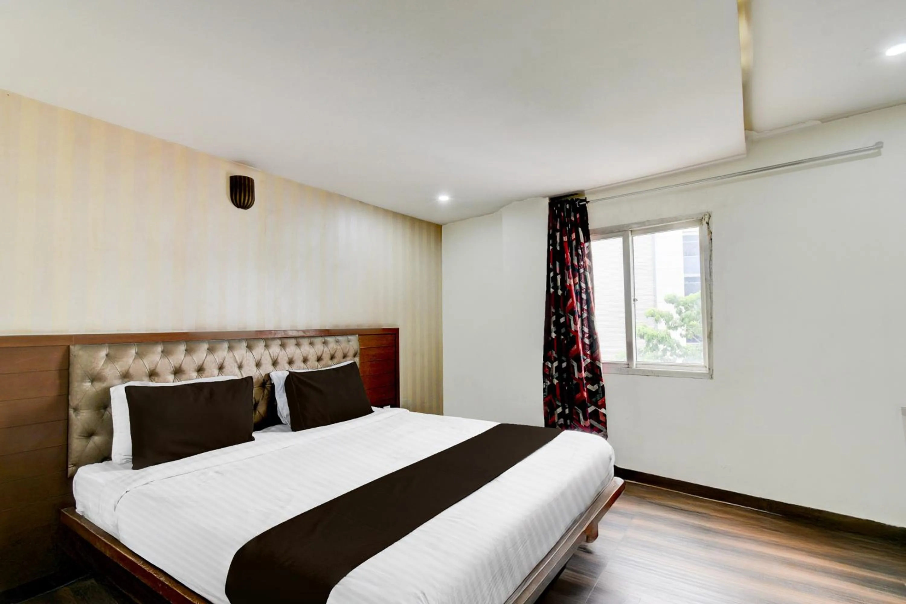 Bedroom, Bed in Super Townhouse Kothapet Formerly Surabhi Elite