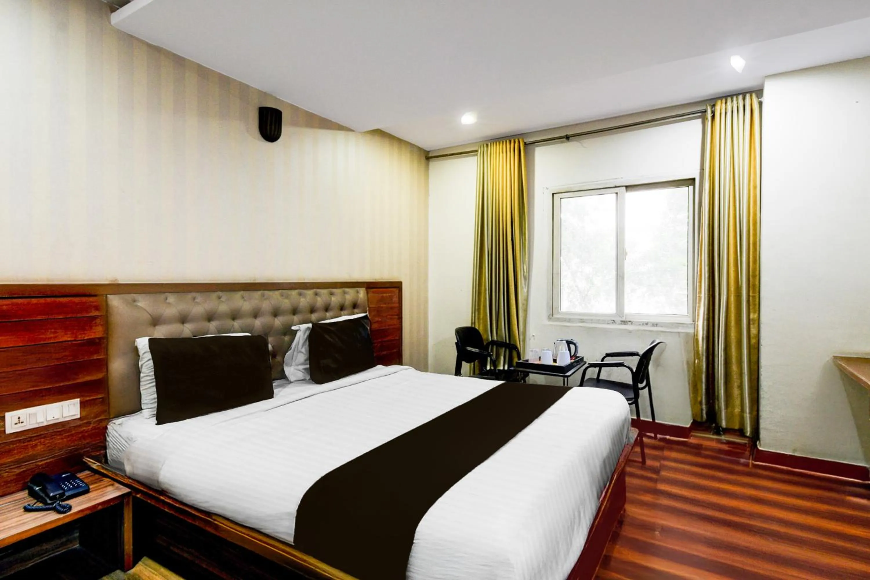 Bedroom, Bed in Super Townhouse Kothapet Formerly Surabhi Elite