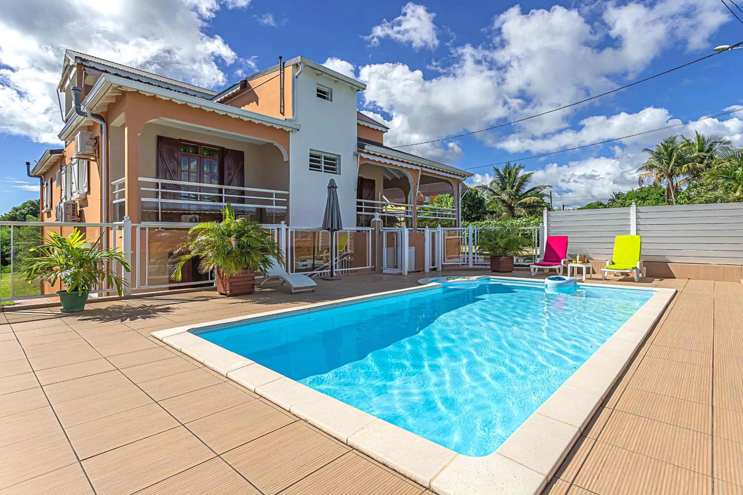Swimming pool in Chez Gerty Et Jocelyn