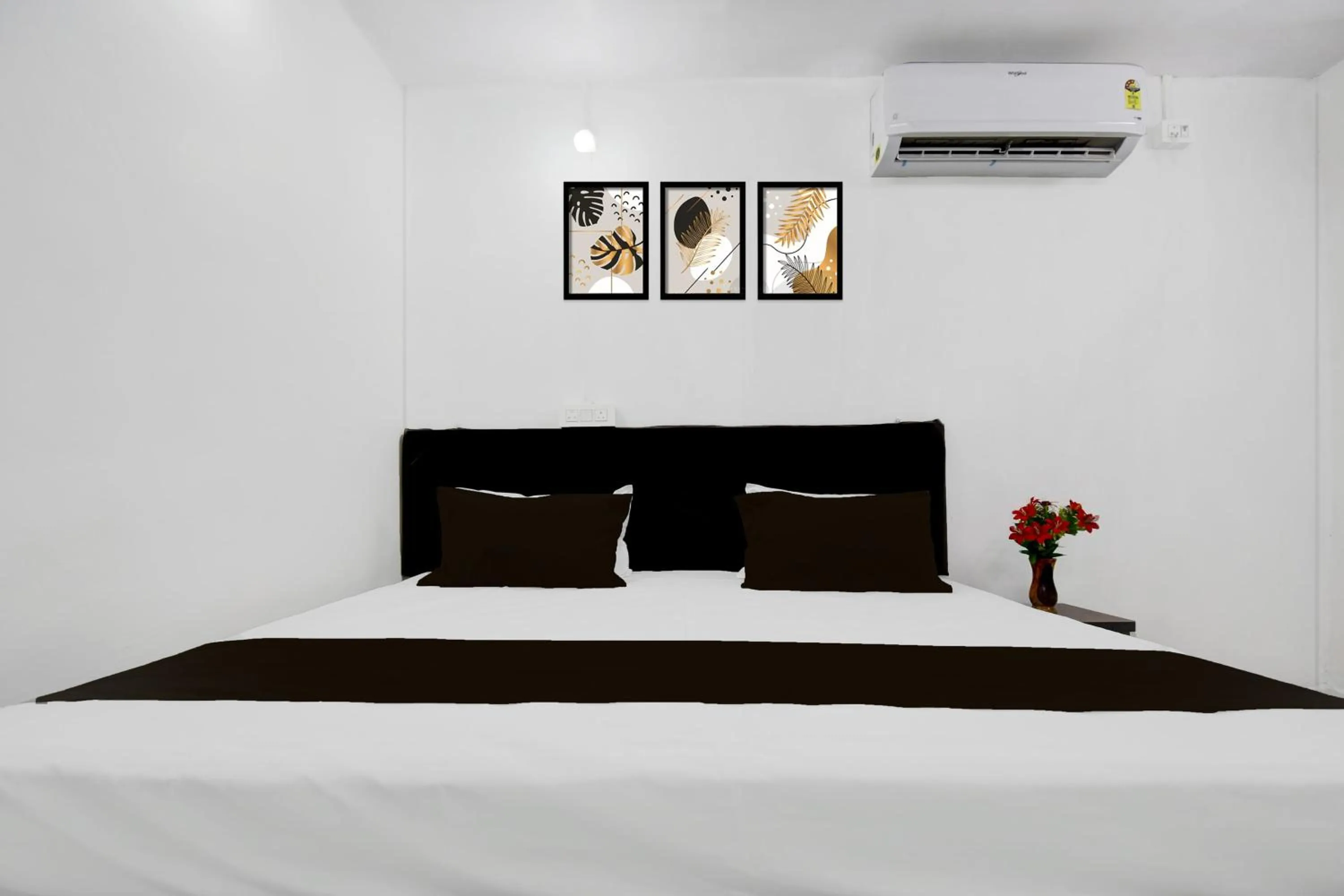 Bedroom, Bed in Hotel O Gaya Railway Junction Formerly Family Guest House