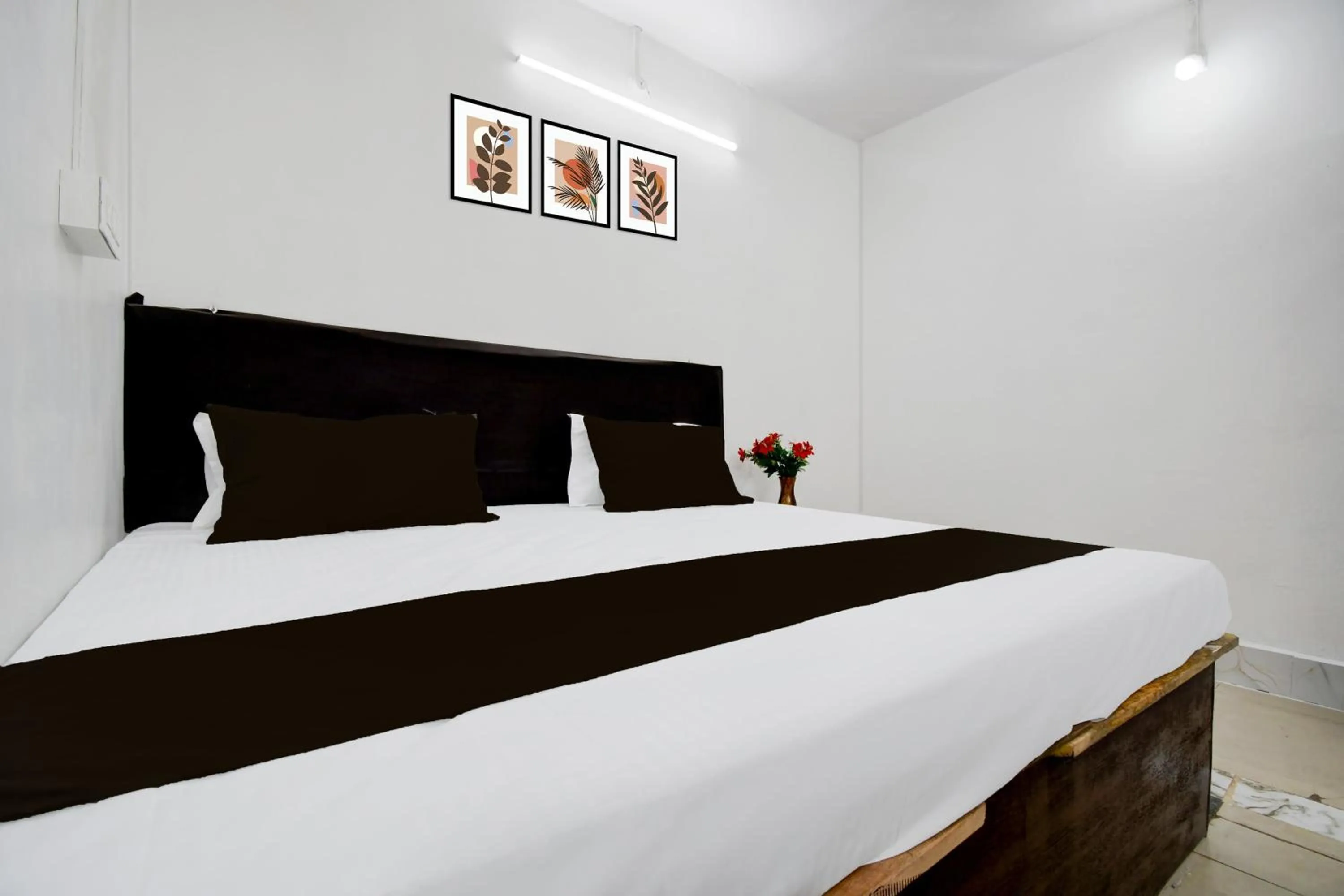 Bedroom, Bed in Super Hotel O Gaya Railway Junction Formerly Family Guest House