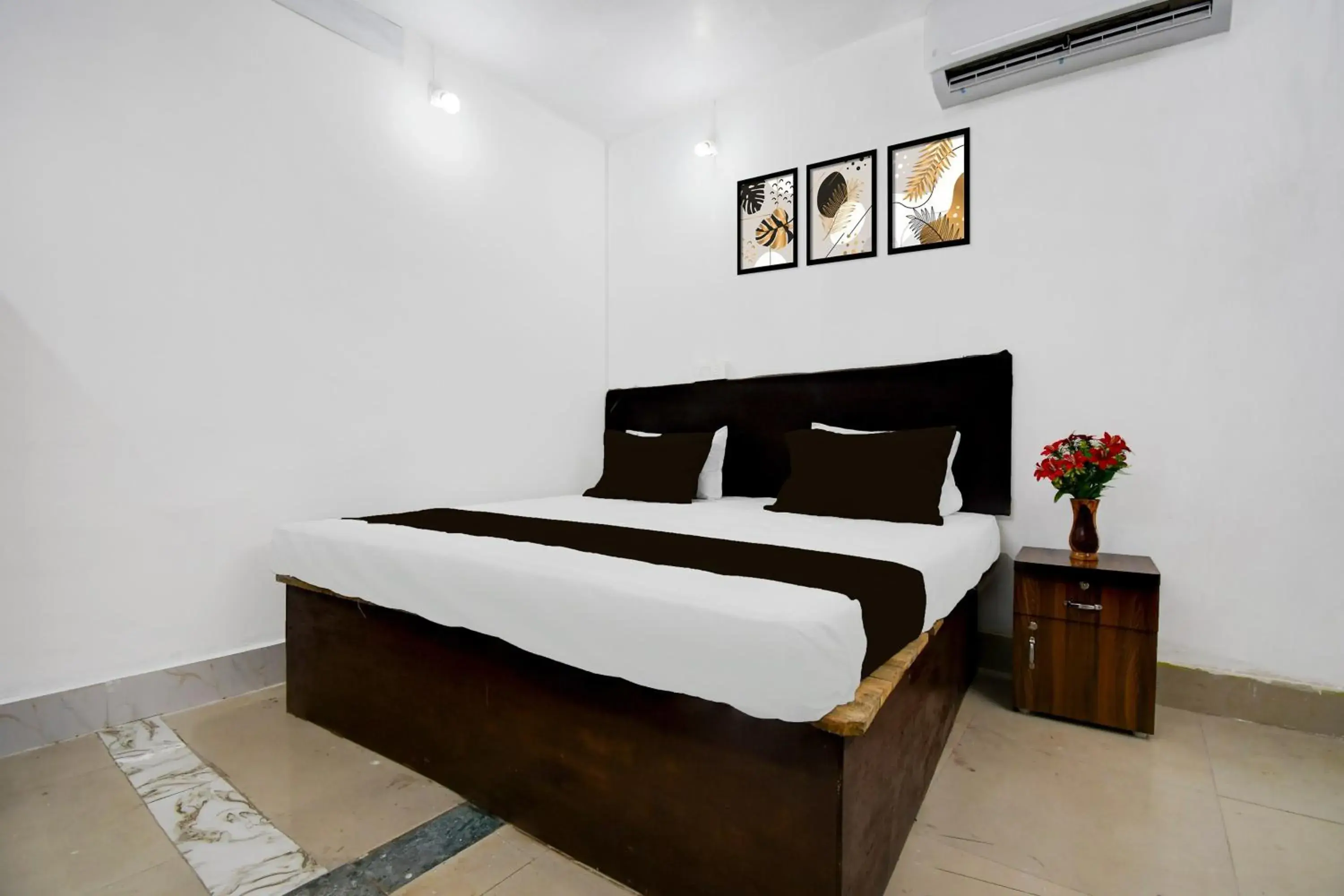 Standard Double Room - single occupancy in Super Hotel O Gaya Railway Junction Formerly Family Guest House Standard Double Room - single occupancy in Super Hotel O Gaya Railway Junction Formerly Family Guest House