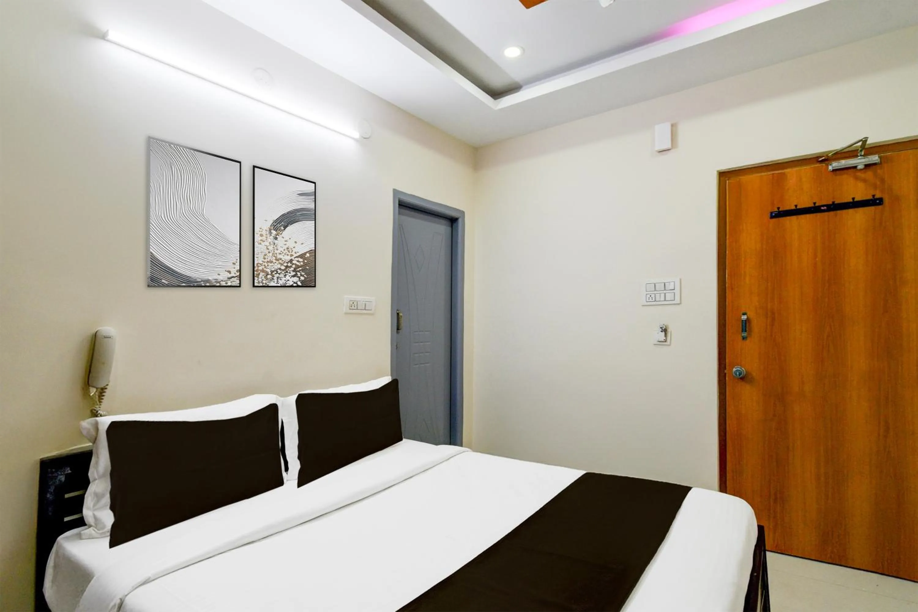 Bedroom, Bed in Super Collection O Khajaguda Hills Formerly Sri Balaji Luxary Rooms