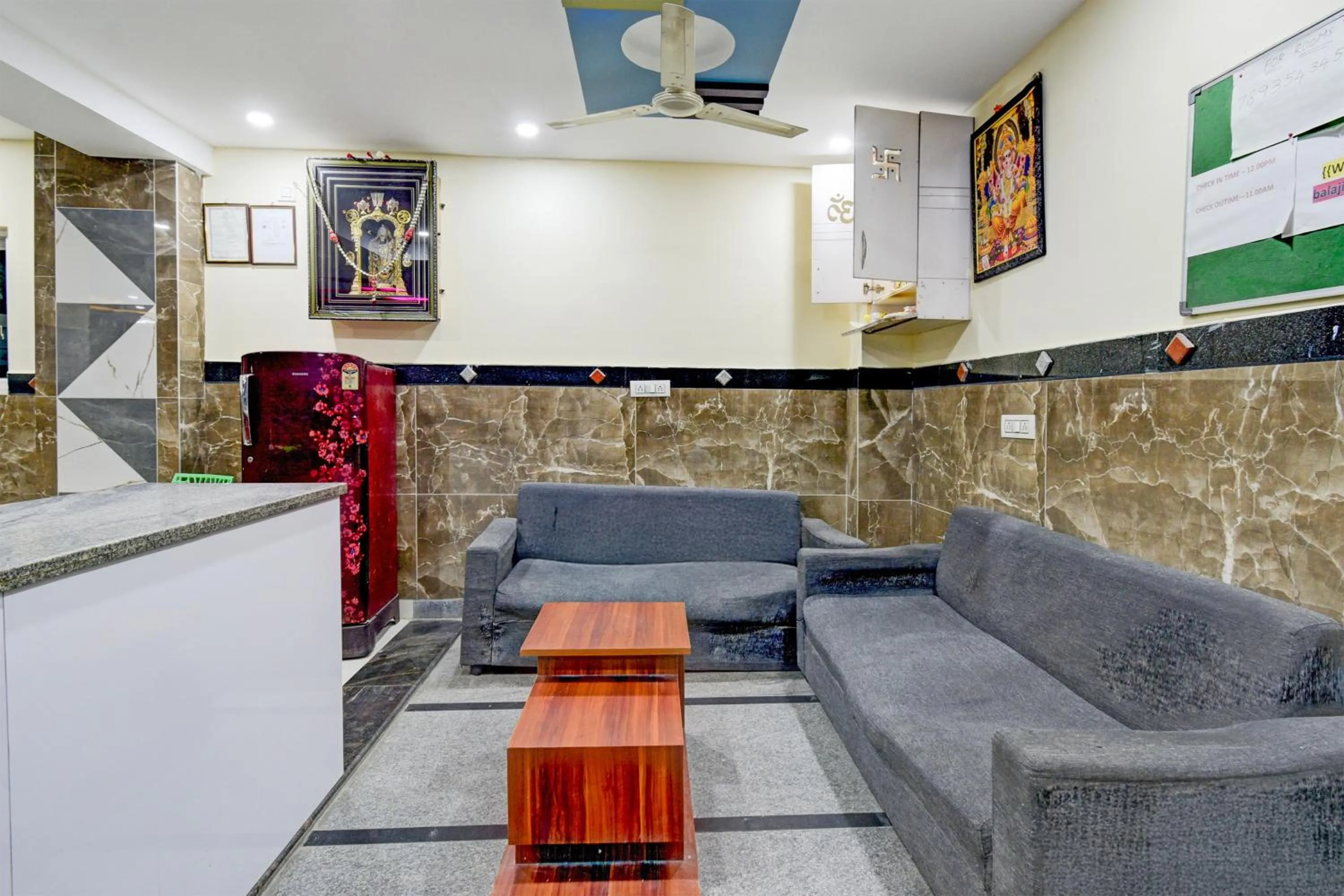 Lobby or reception in Super Collection O Khajaguda Hills Formerly Sri Balaji Luxary Rooms