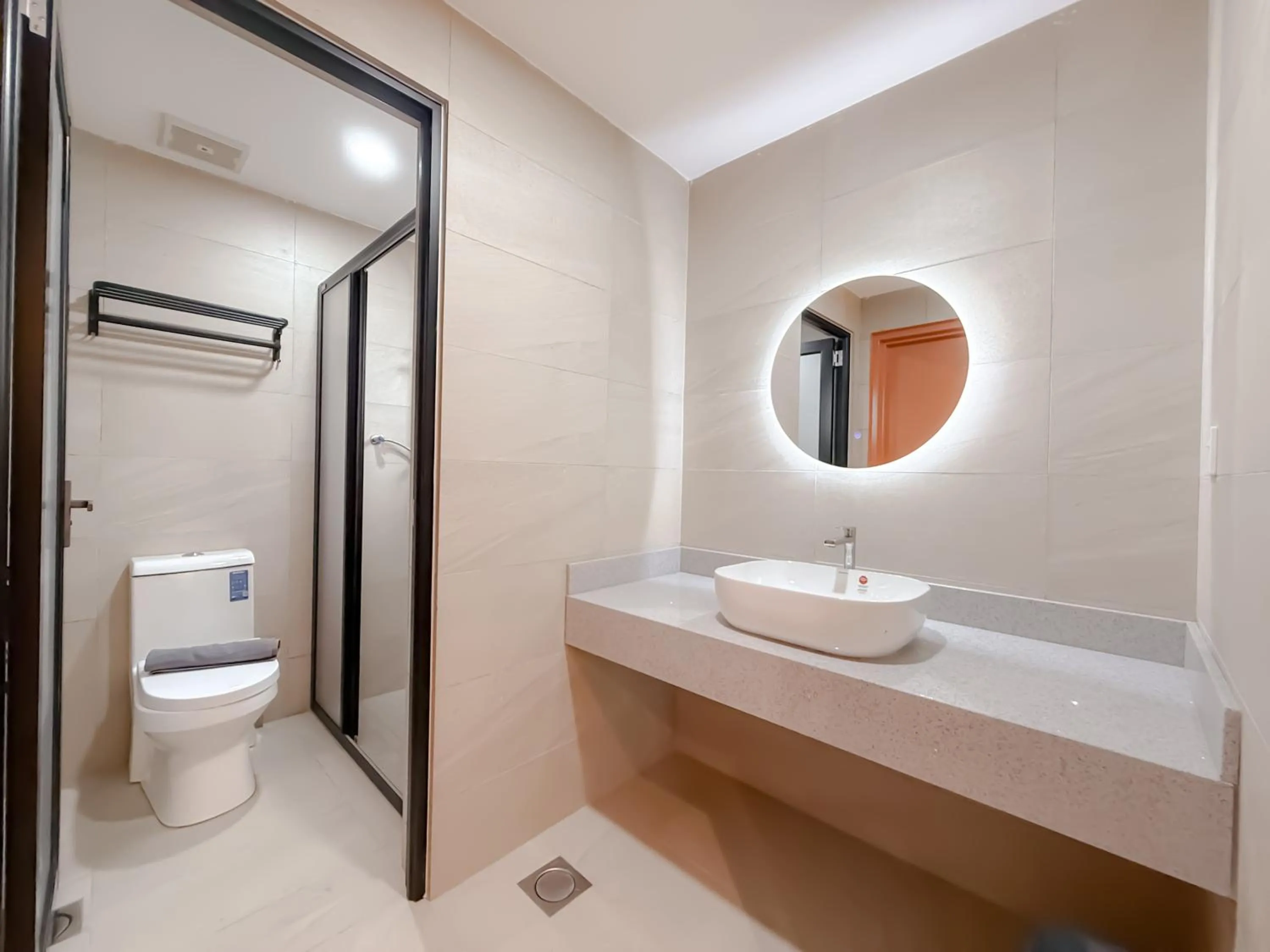 Resandau Stay Ipoh - Nearby Ipoh Town - Private Car Park and Lift - Whole unit & Coliving