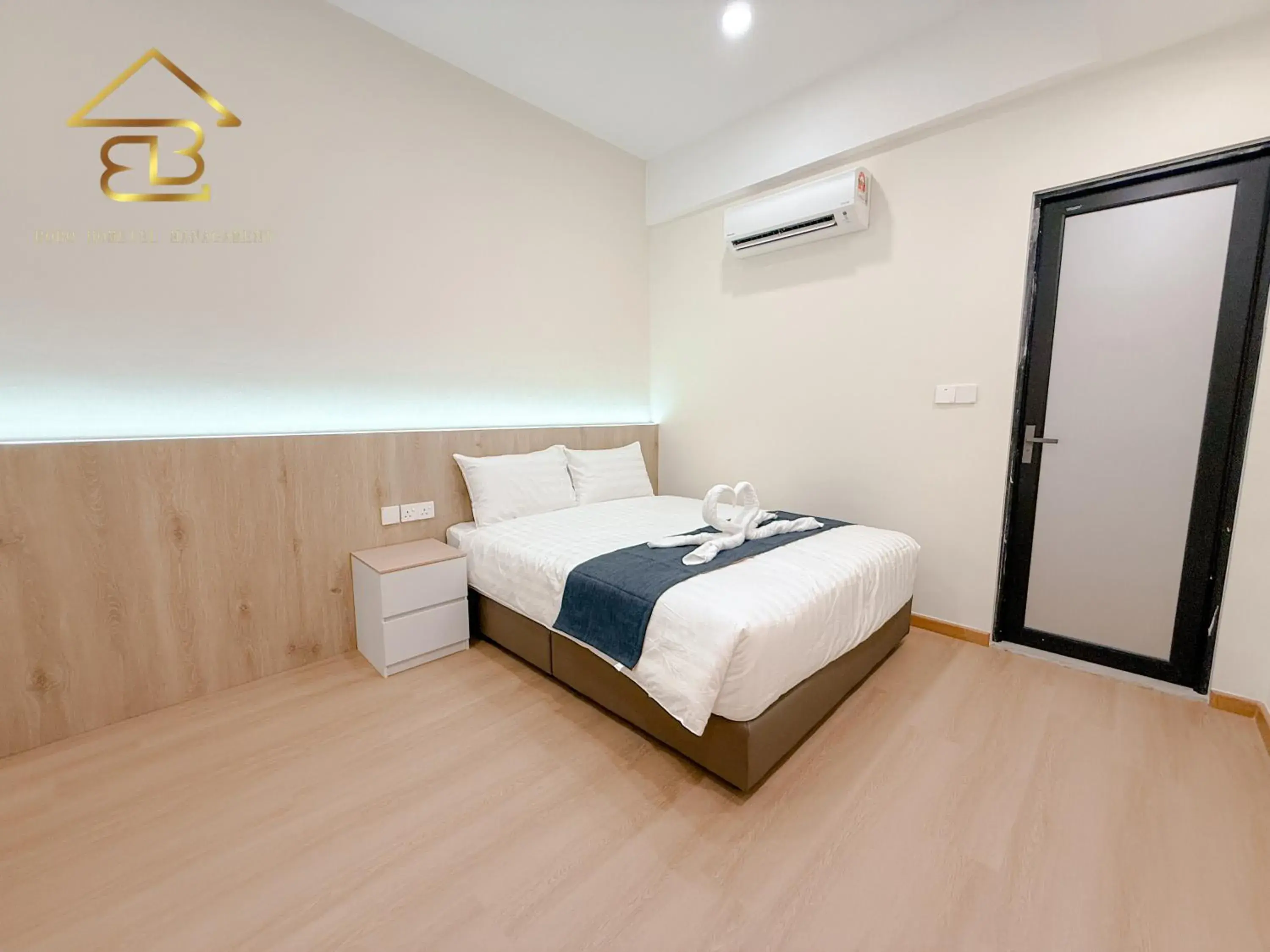Queen Room in Resandau Stay Ipoh - Nearby Ipoh Town - Private Car Park and Lift - Whole unit & Coliving Queen Room in Resandau Stay Ipoh - Nearby Ipoh Town - Private Car Park and Lift - Whole unit & Coliving