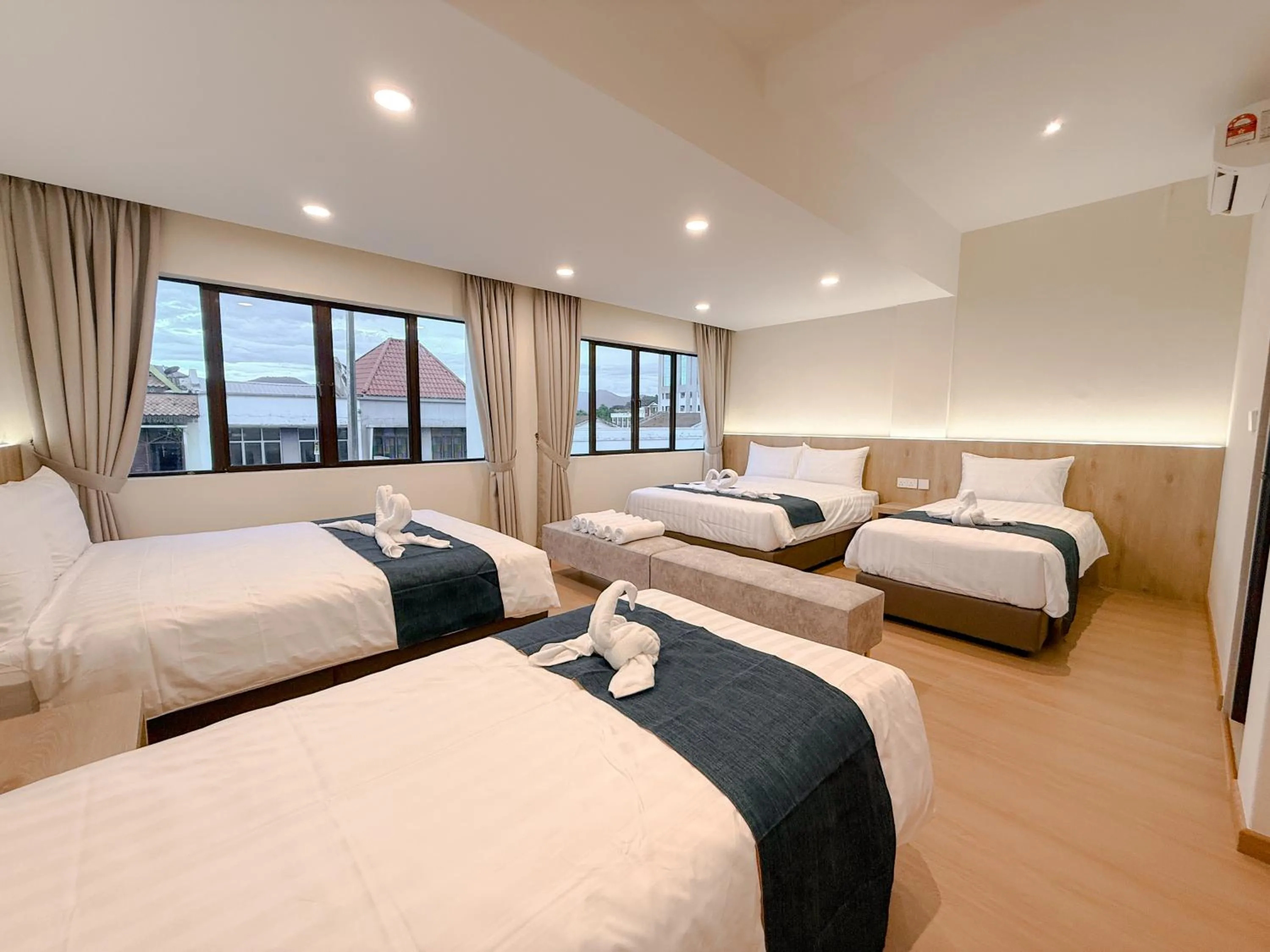 Bed in Resandau Stay Ipoh - Nearby Ipoh Town - Private Car Park and Lift - Whole unit & Coliving