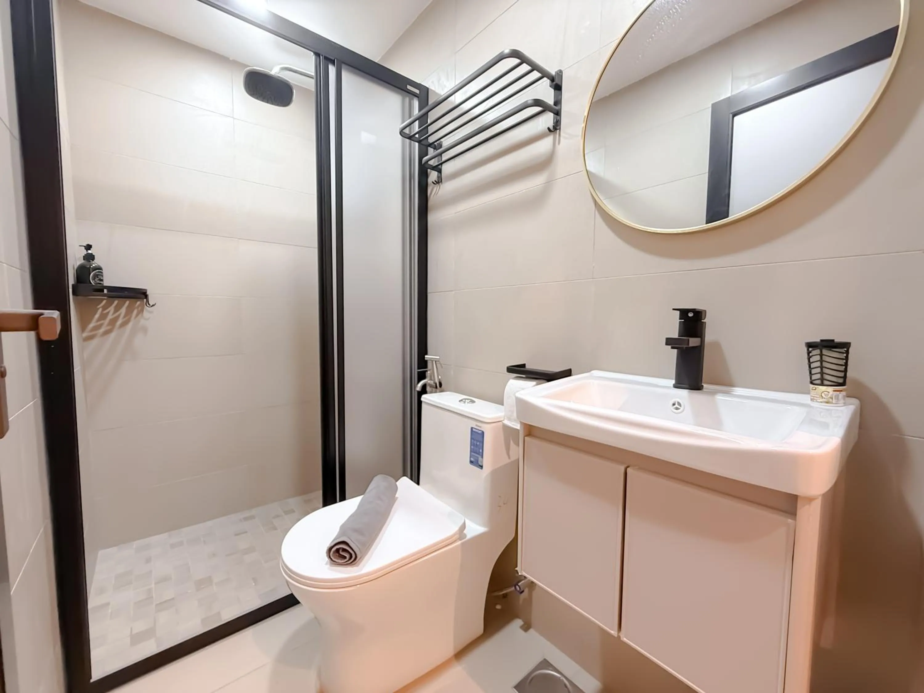 Resandau Stay Ipoh - Nearby Ipoh Town - Private Car Park and Lift - Whole unit & Coliving