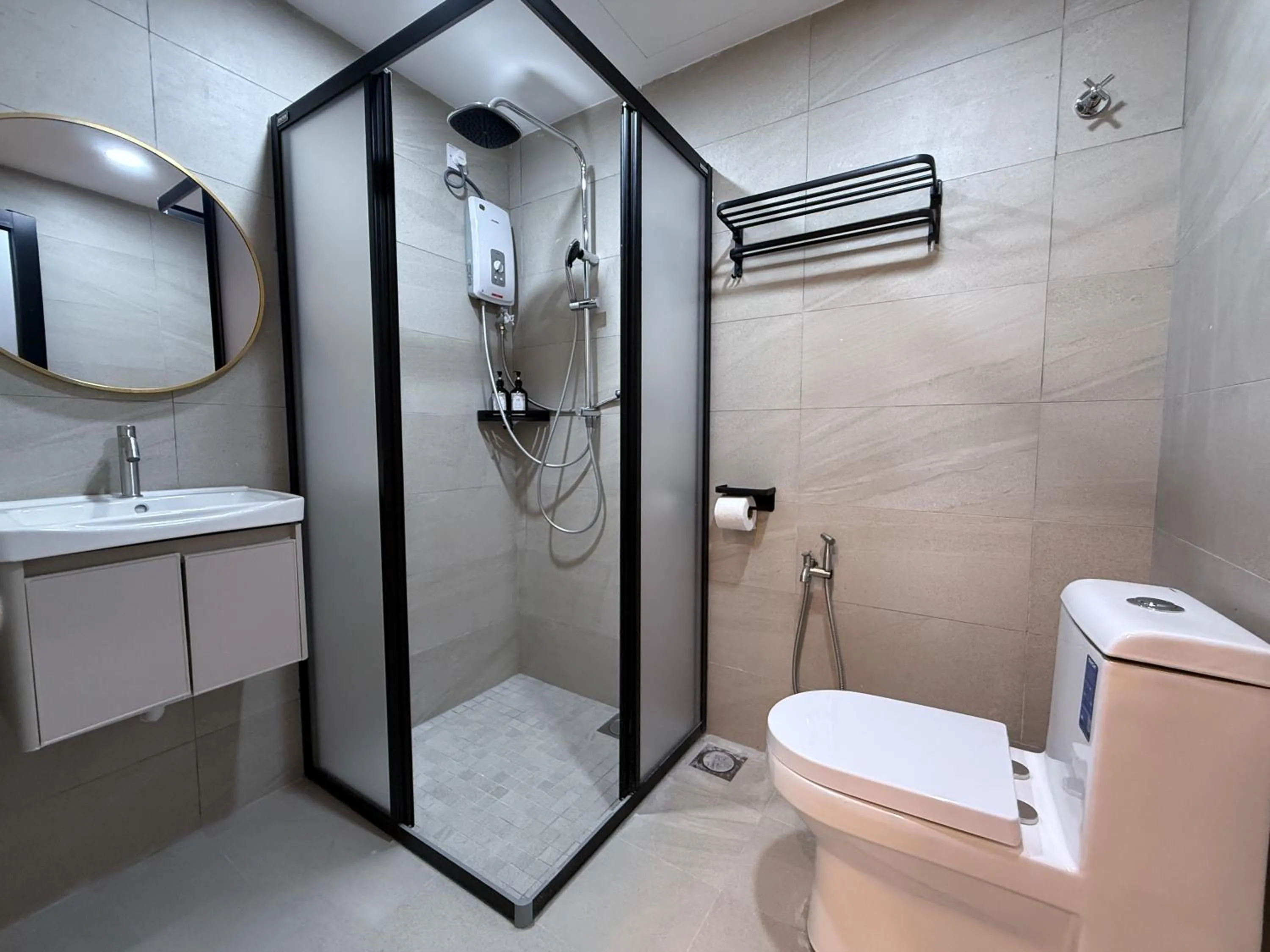 Resandau Stay Ipoh - Nearby Ipoh Town - Private Car Park and Lift - Whole unit & Coliving