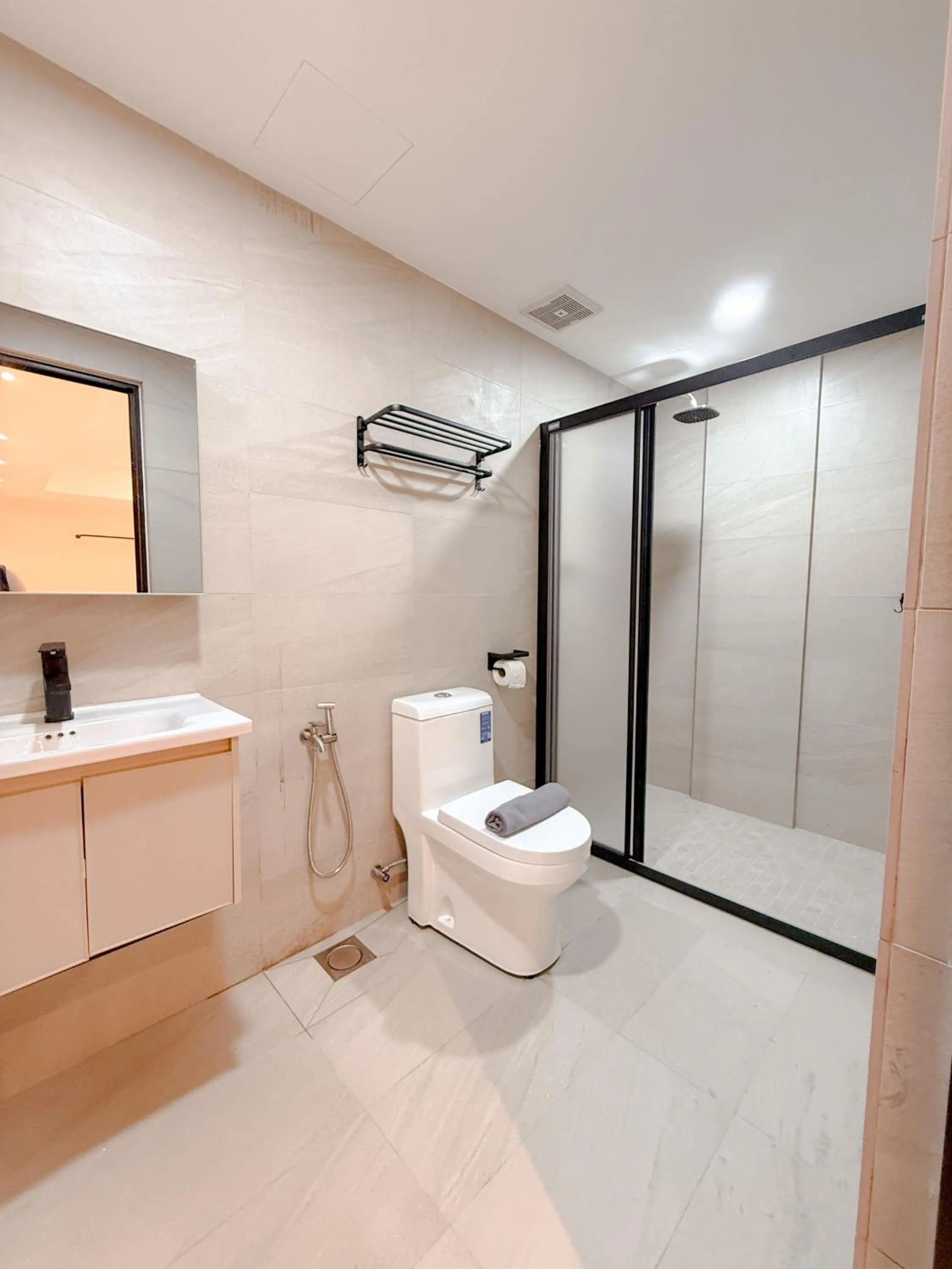 Resandau Stay Ipoh - Nearby Ipoh Town - Private Car Park and Lift - Whole unit & Coliving