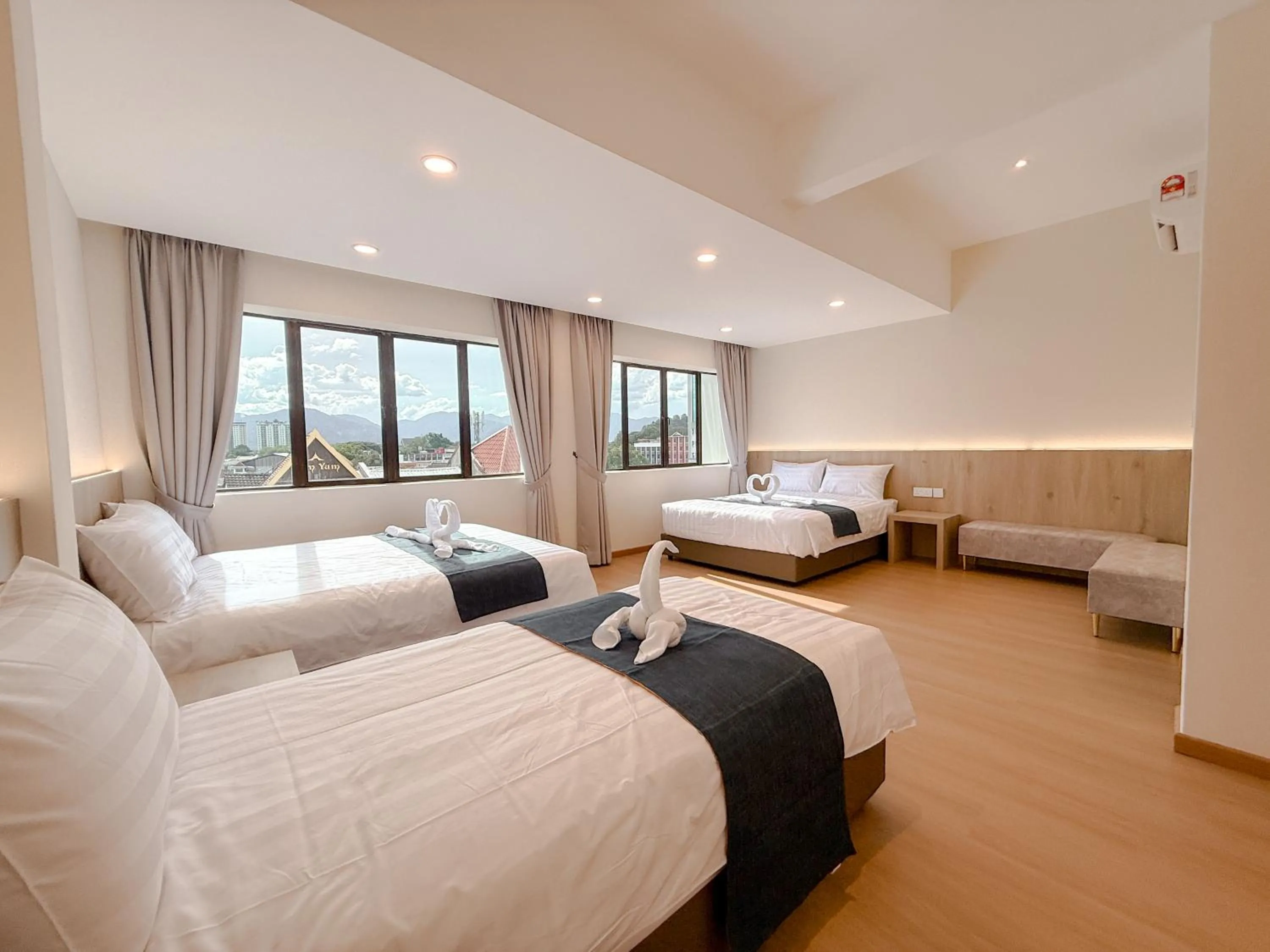 Bed in Resandau Stay Ipoh - Nearby Ipoh Town - Private Car Park and Lift - Whole unit & Coliving