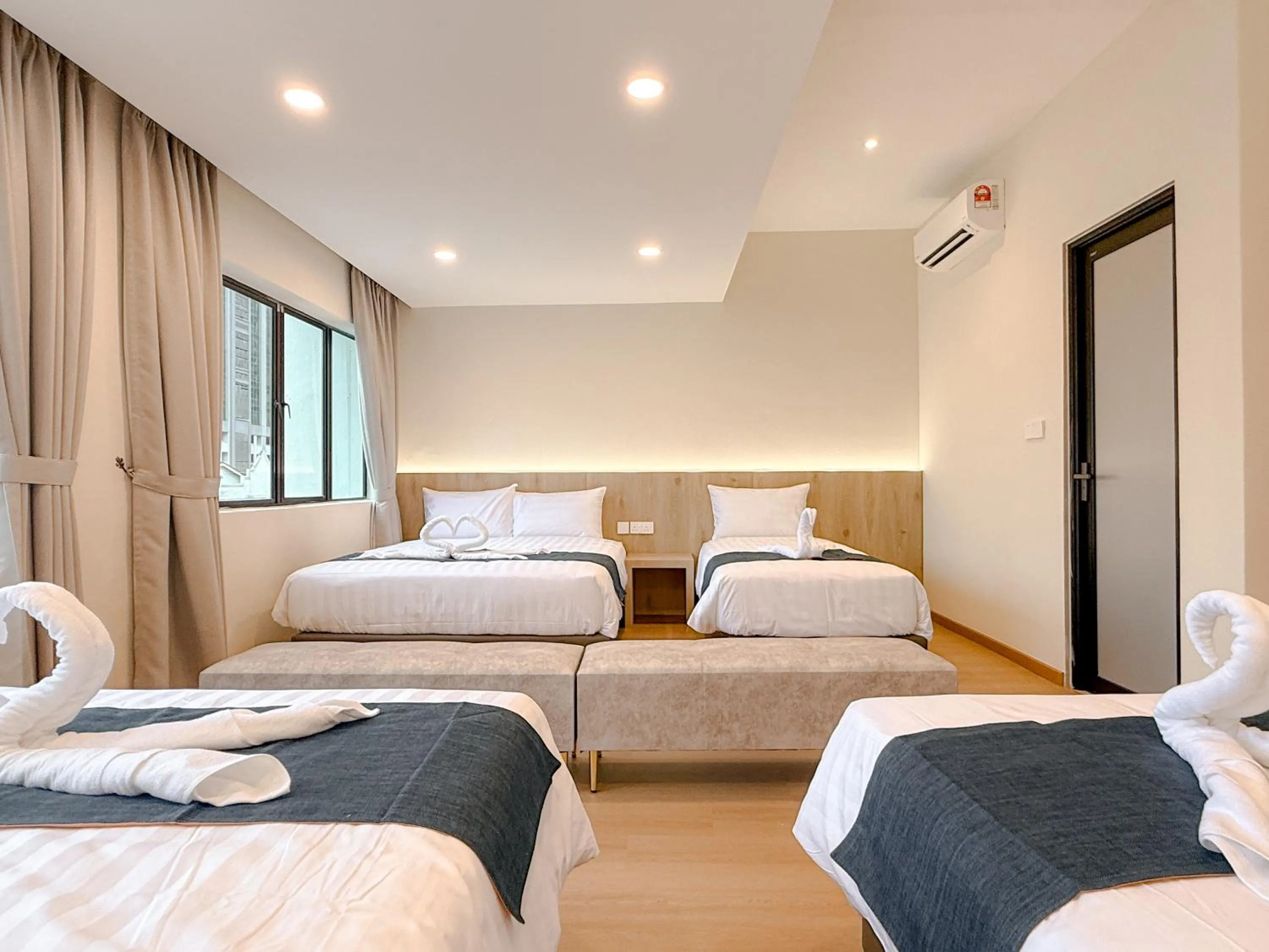 Bed in Resandau Stay Ipoh - Nearby Ipoh Town - Private Car Park and Lift - Whole unit & Coliving