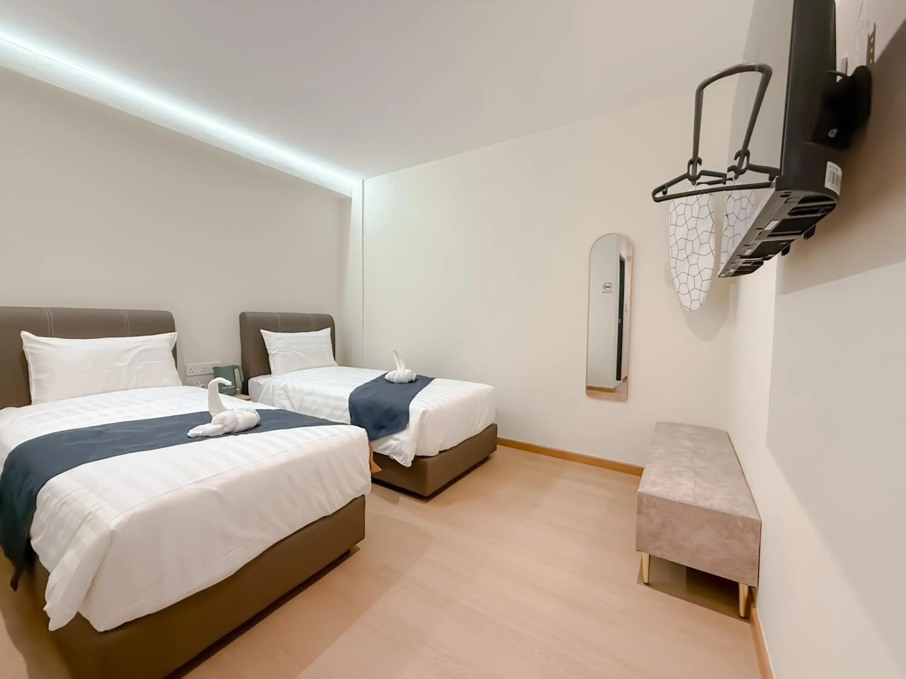 Superior Twin Room in Resandau Stay Ipoh - Nearby Ipoh Town - Private Car Park and Lift - Whole unit & Coliving Superior Twin Room in Resandau Stay Ipoh - Nearby Ipoh Town - Private Car Park and Lift - Whole unit & Coliving