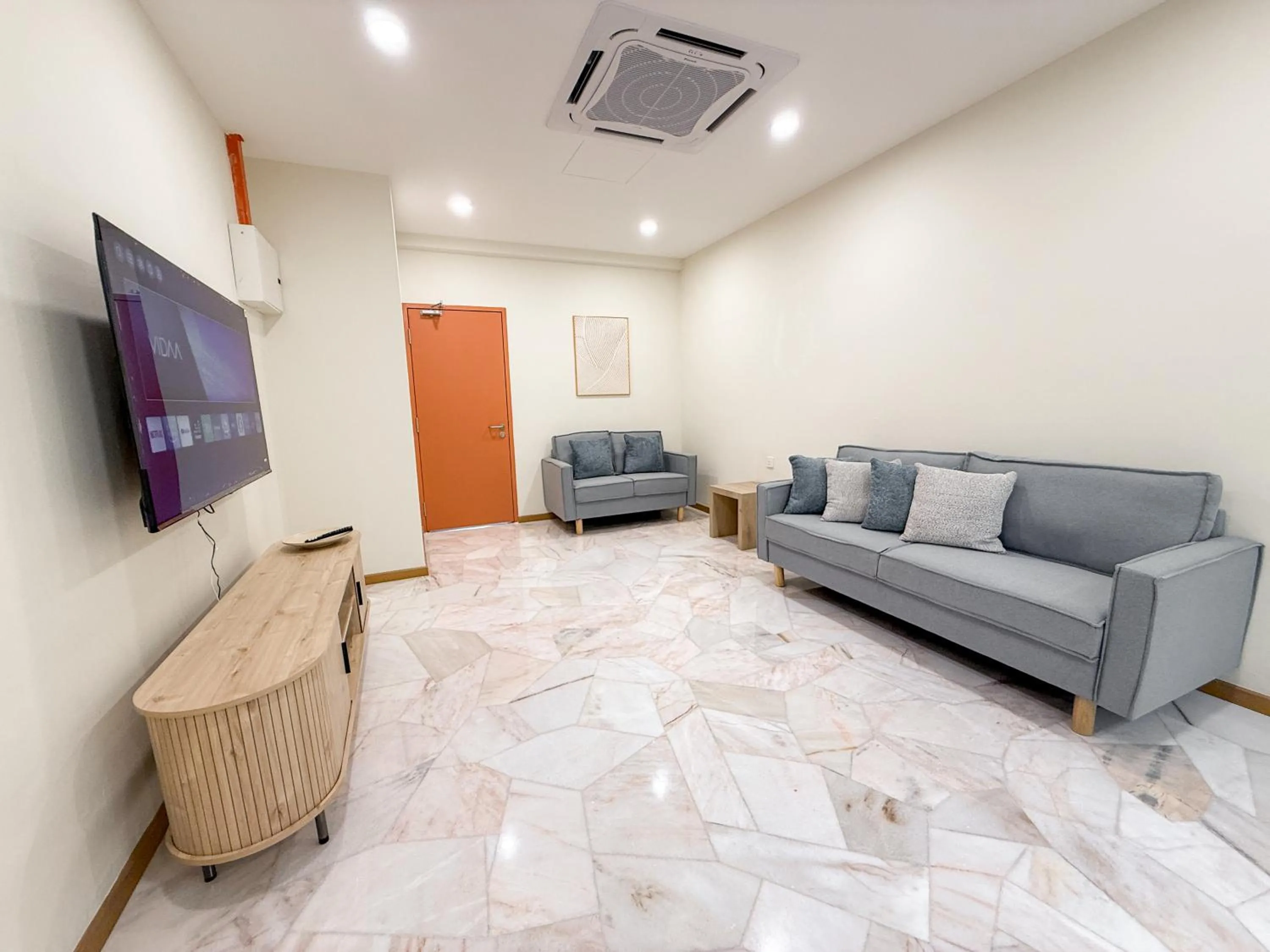 Resandau Stay Ipoh - Nearby Ipoh Town - Private Car Park and Lift - Whole unit & Coliving