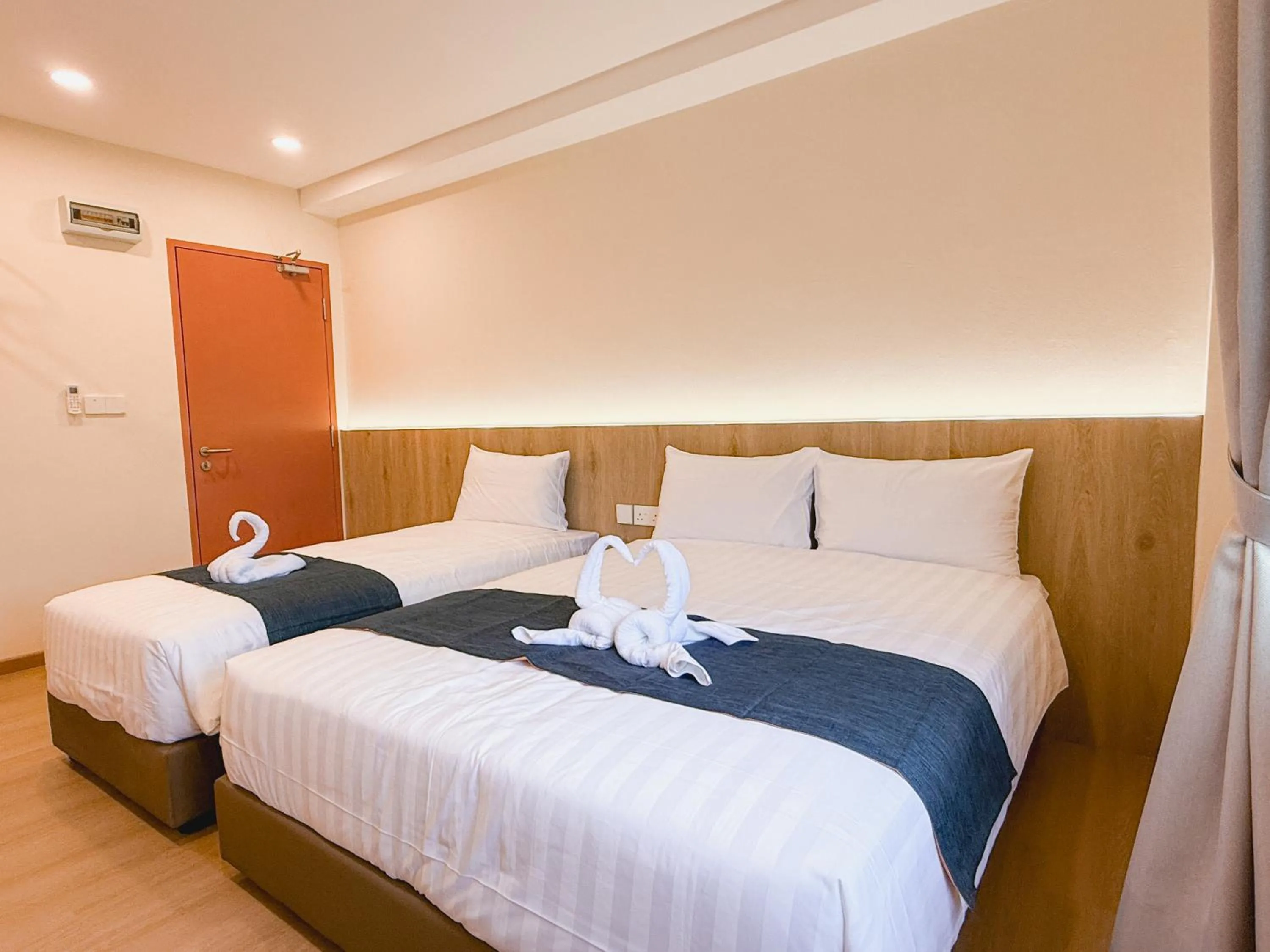 Bed in Resandau Stay Ipoh - Nearby Ipoh Town - Private Car Park and Lift - Whole unit & Coliving