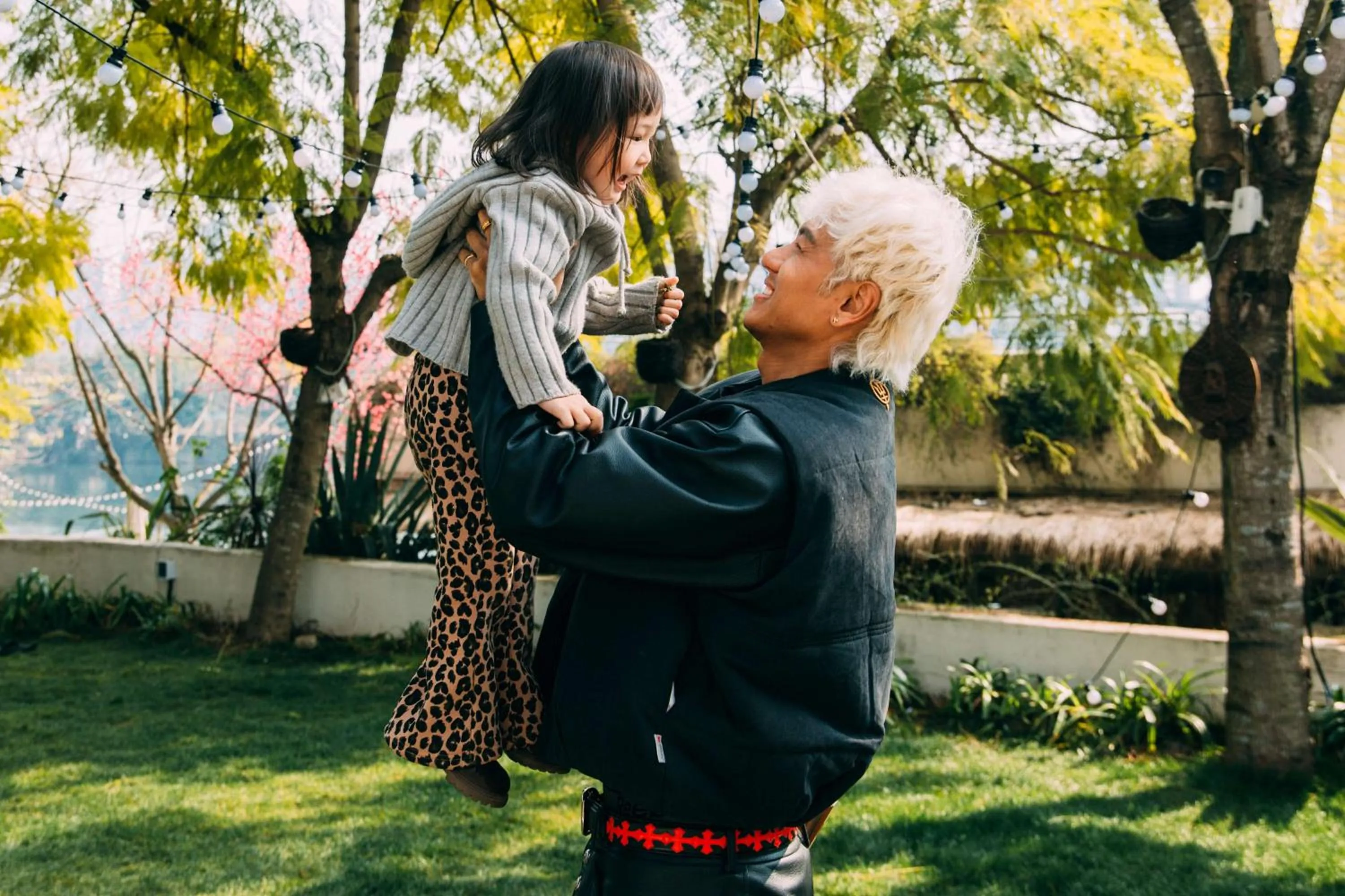 People in YueLore Retreat