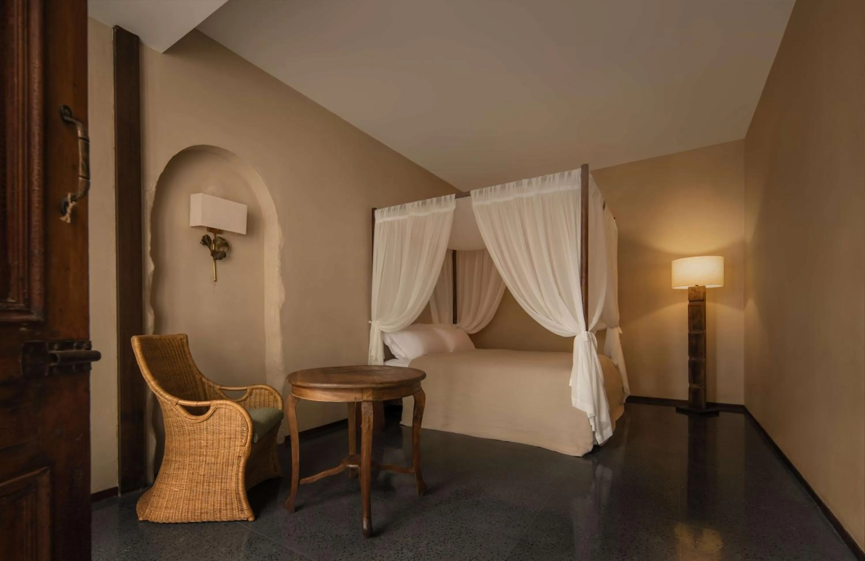 Bed in YueLore Retreat